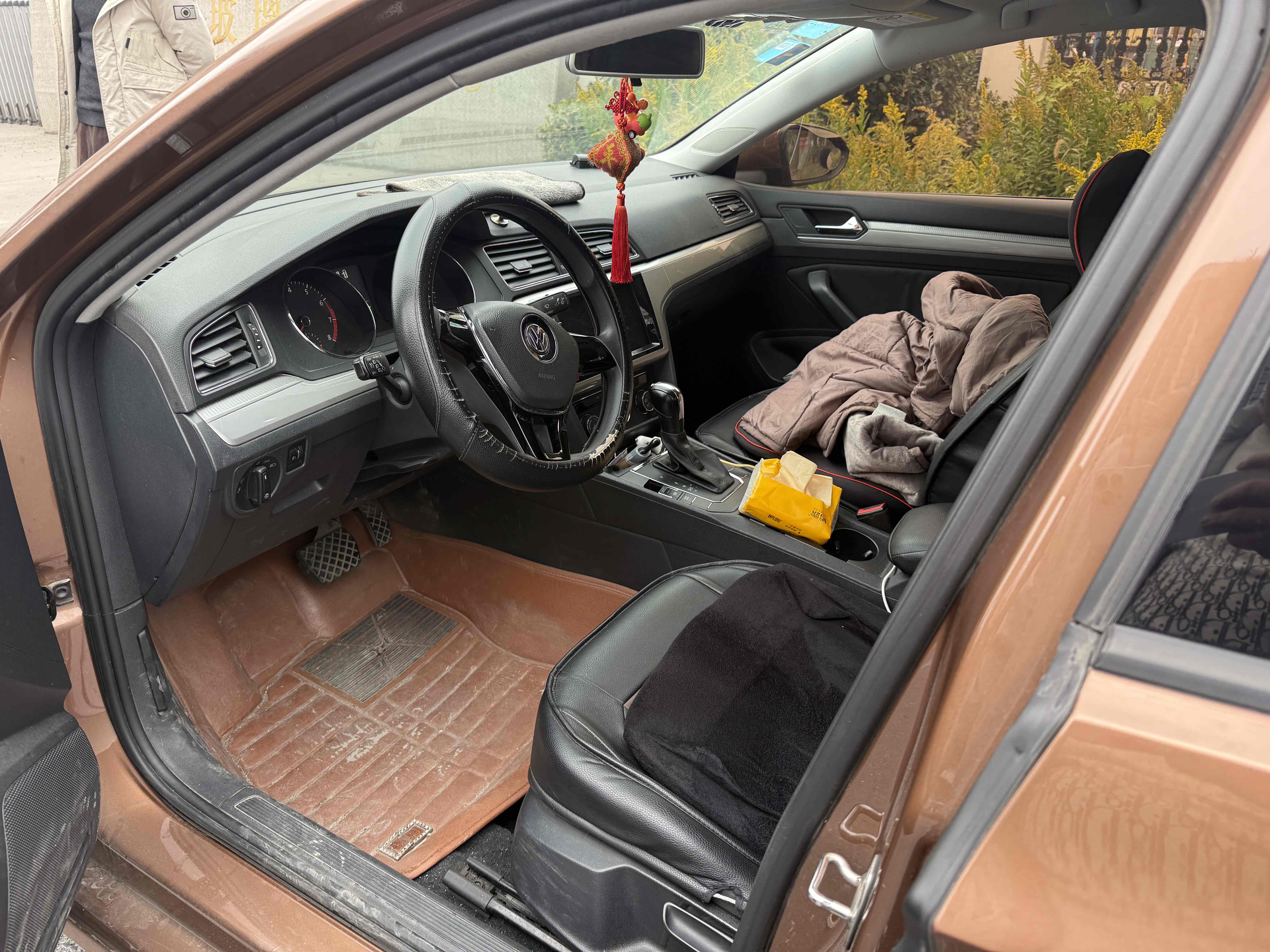 Volkswagen Lamando 2016 immagine di auto #3