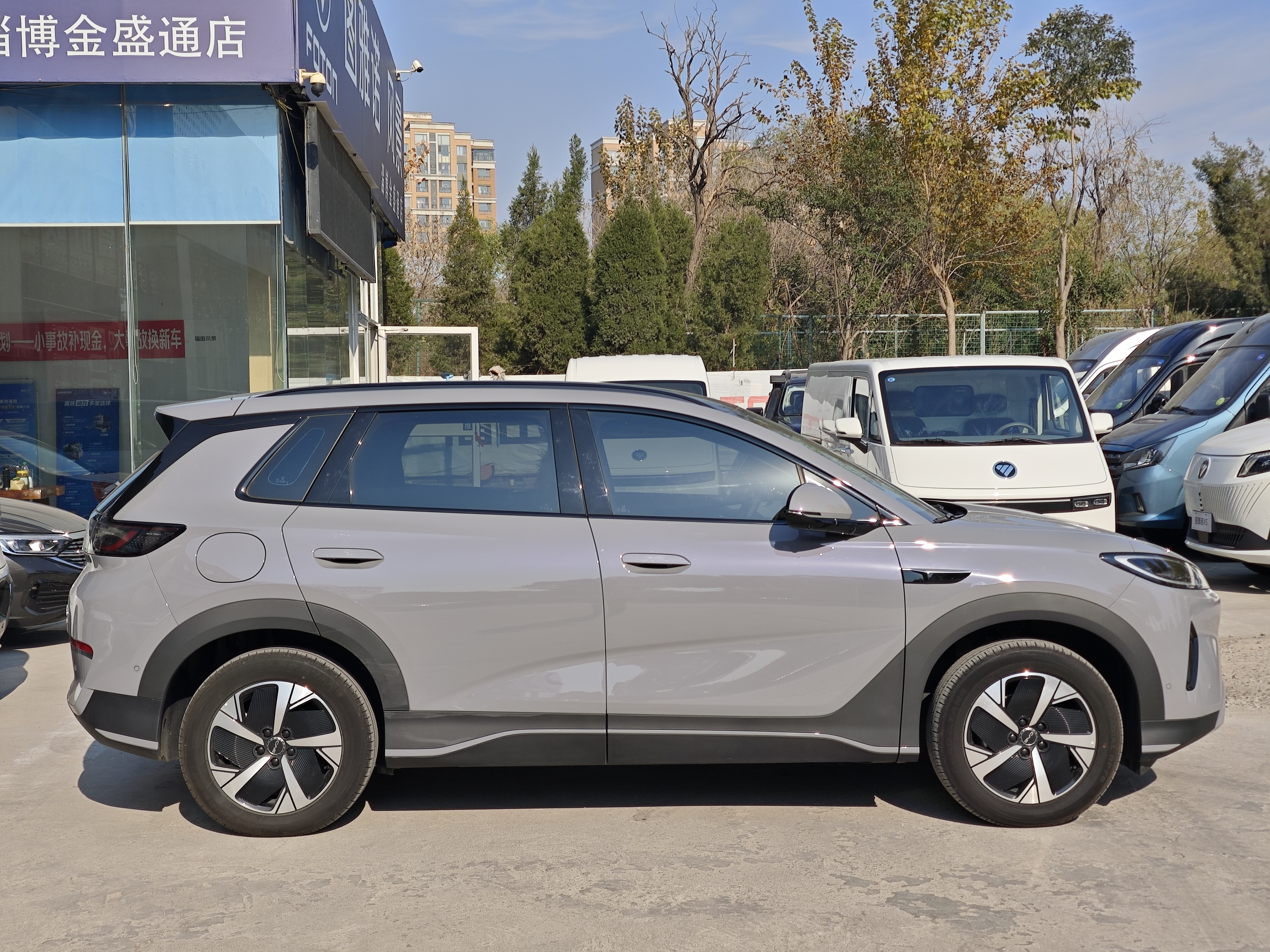 BYD Sea Lion 05 EV 2025 #3 BYD Sea Lion 05 EV 2025 car image #3