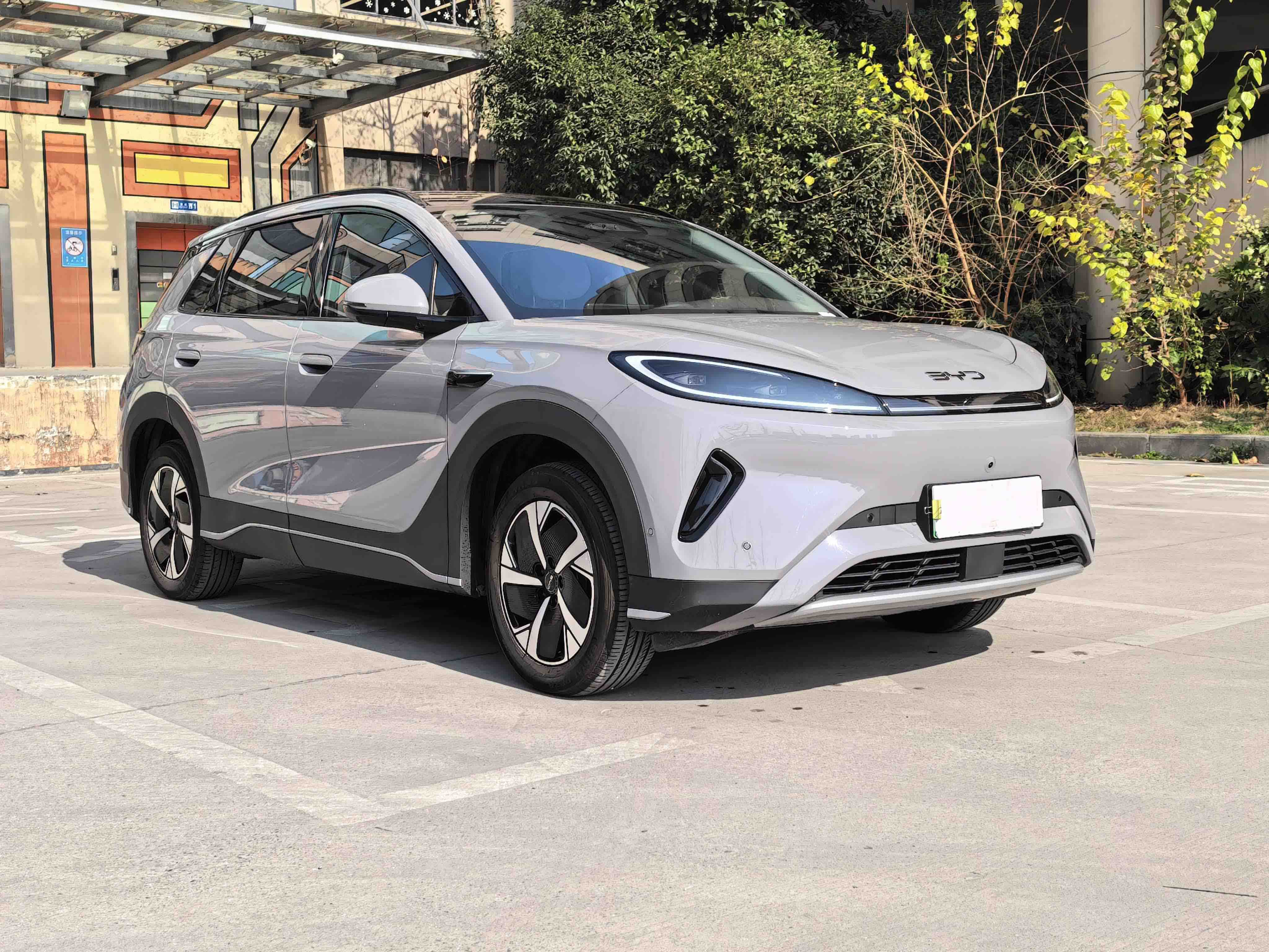 BYD Sea Lion 05 EV 2025 car image #3