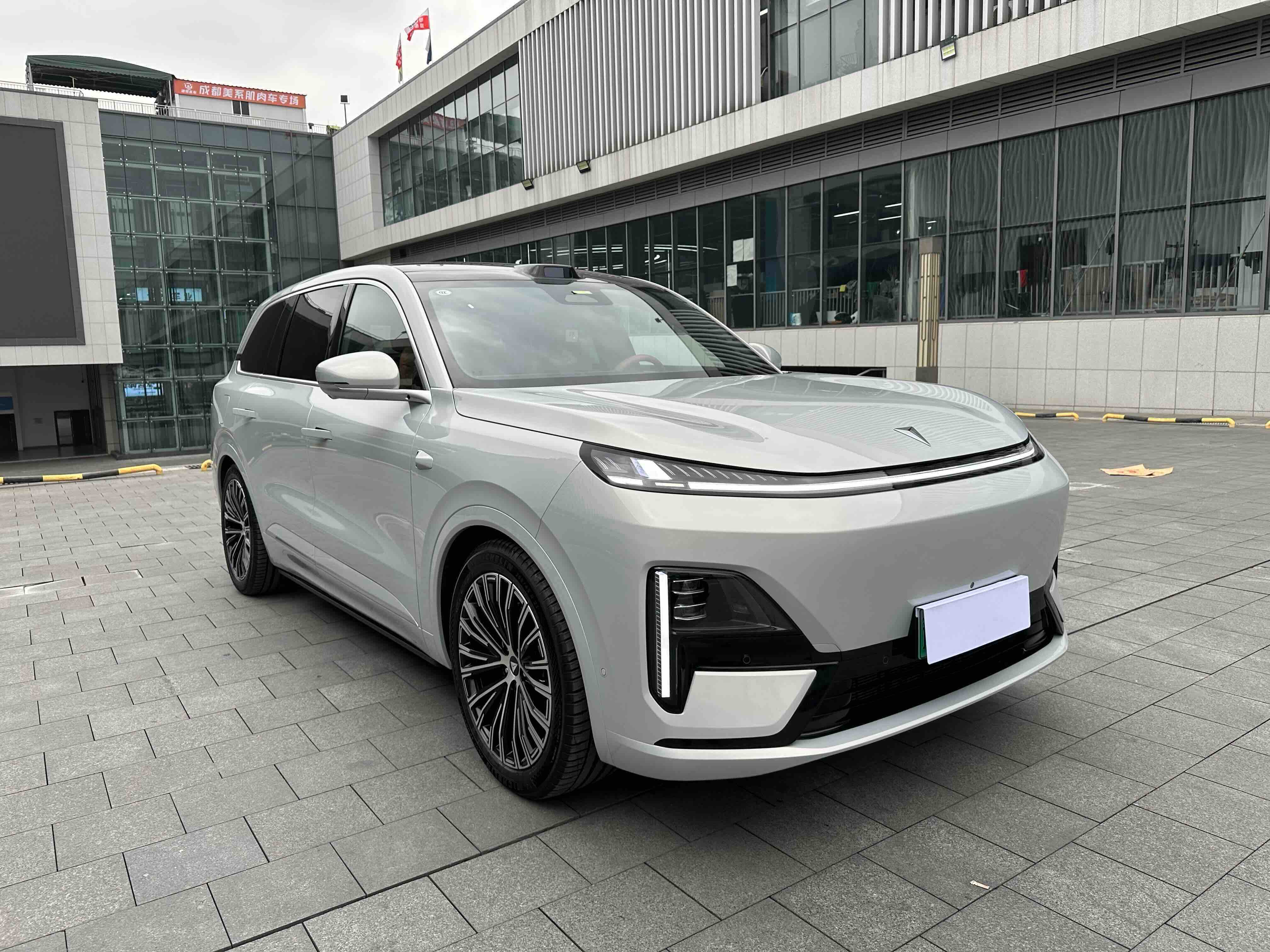 Deepal S09 2025 car image #3