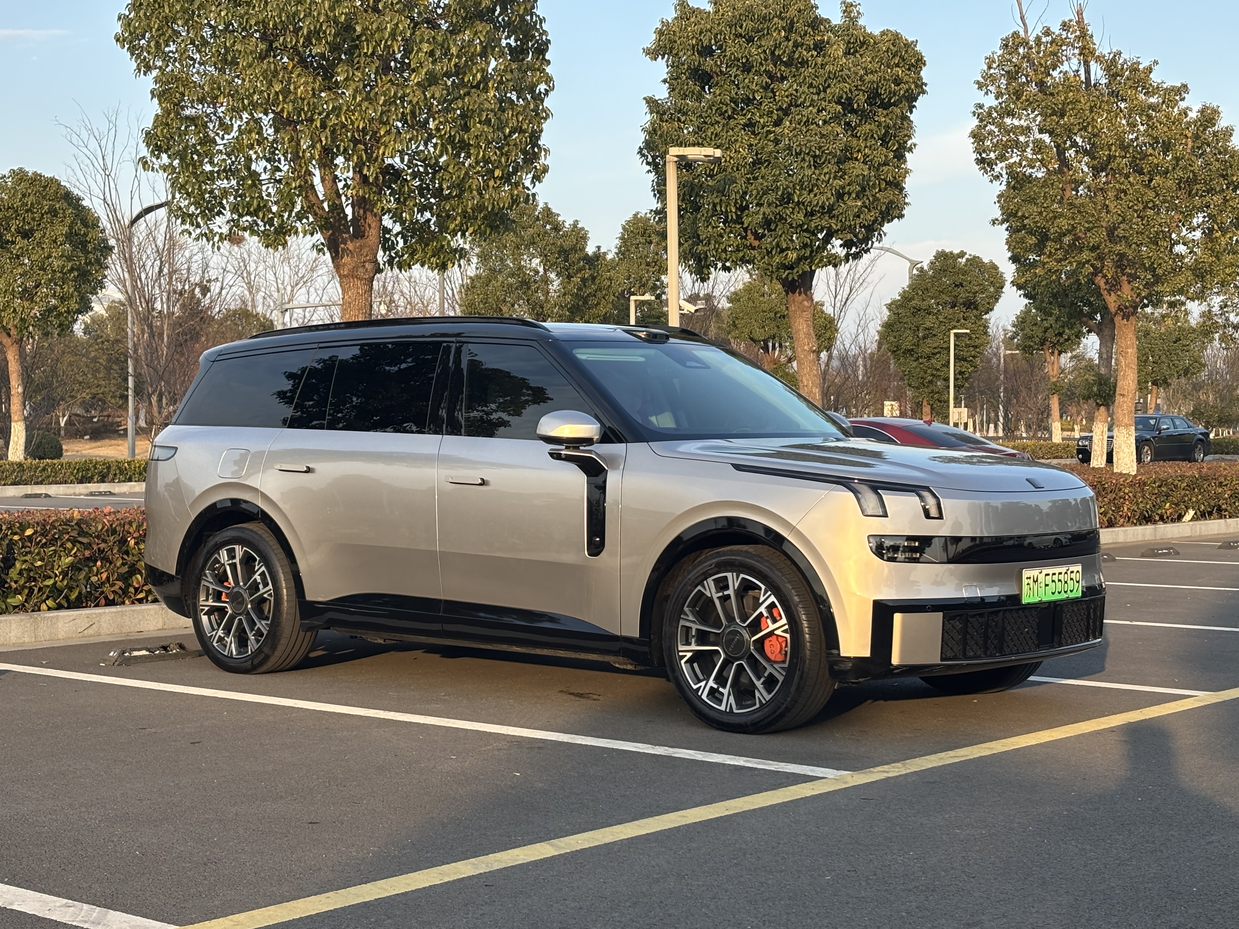Lynk & Co 900 2025 car image #3
