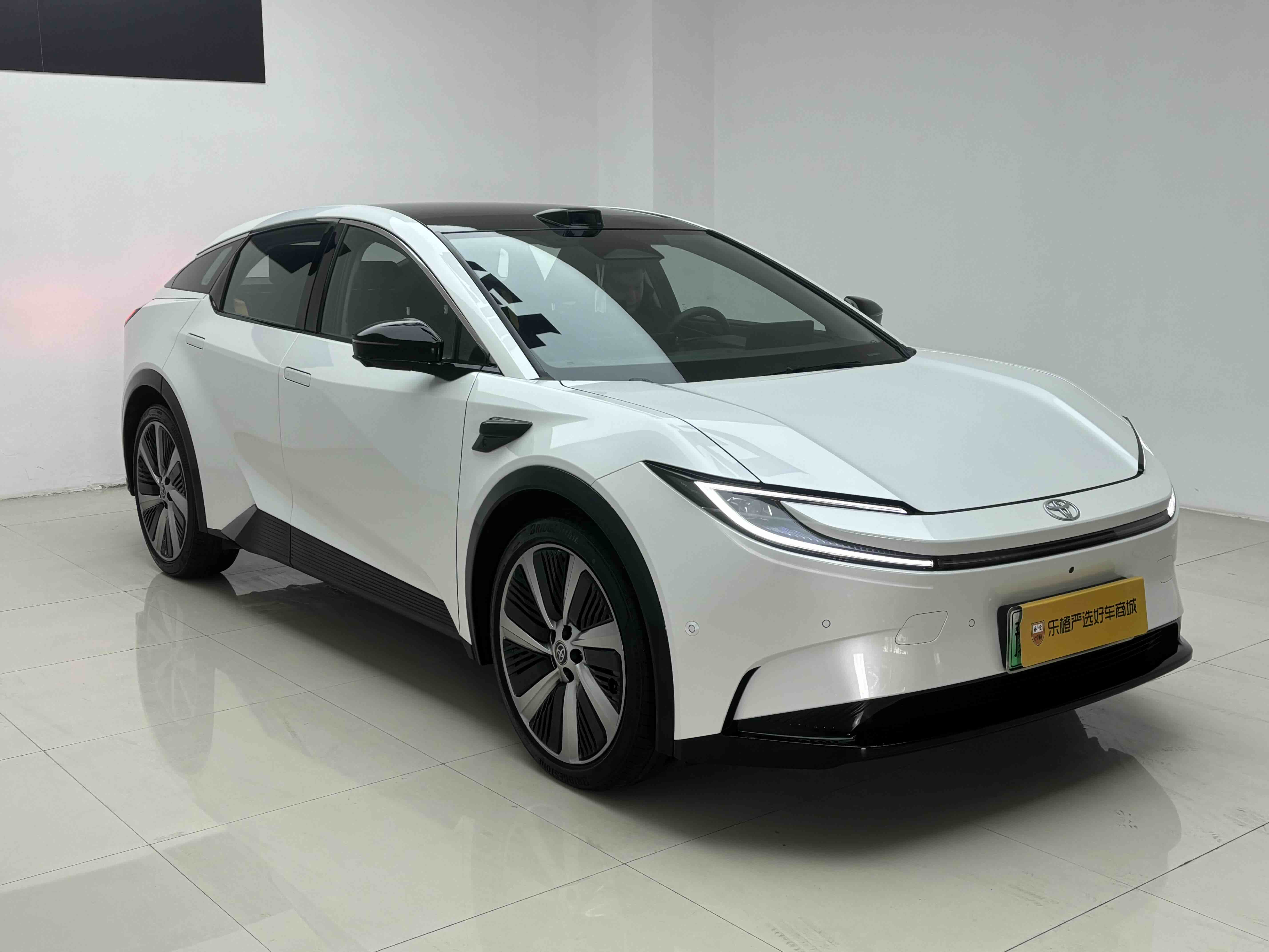 Toyota bZ5 2025 car image #3