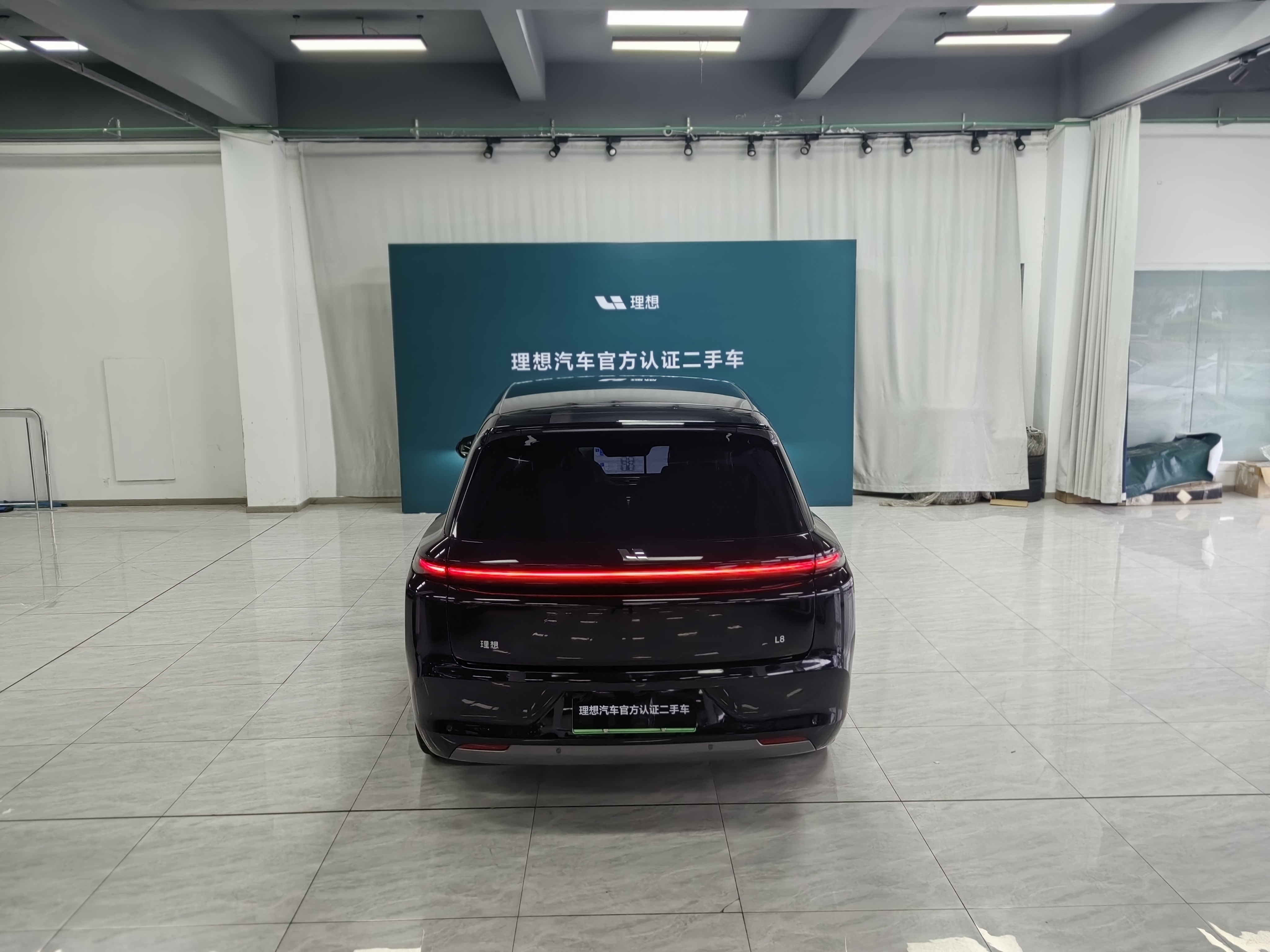 Li L8 2025 изображение автомобиля #3