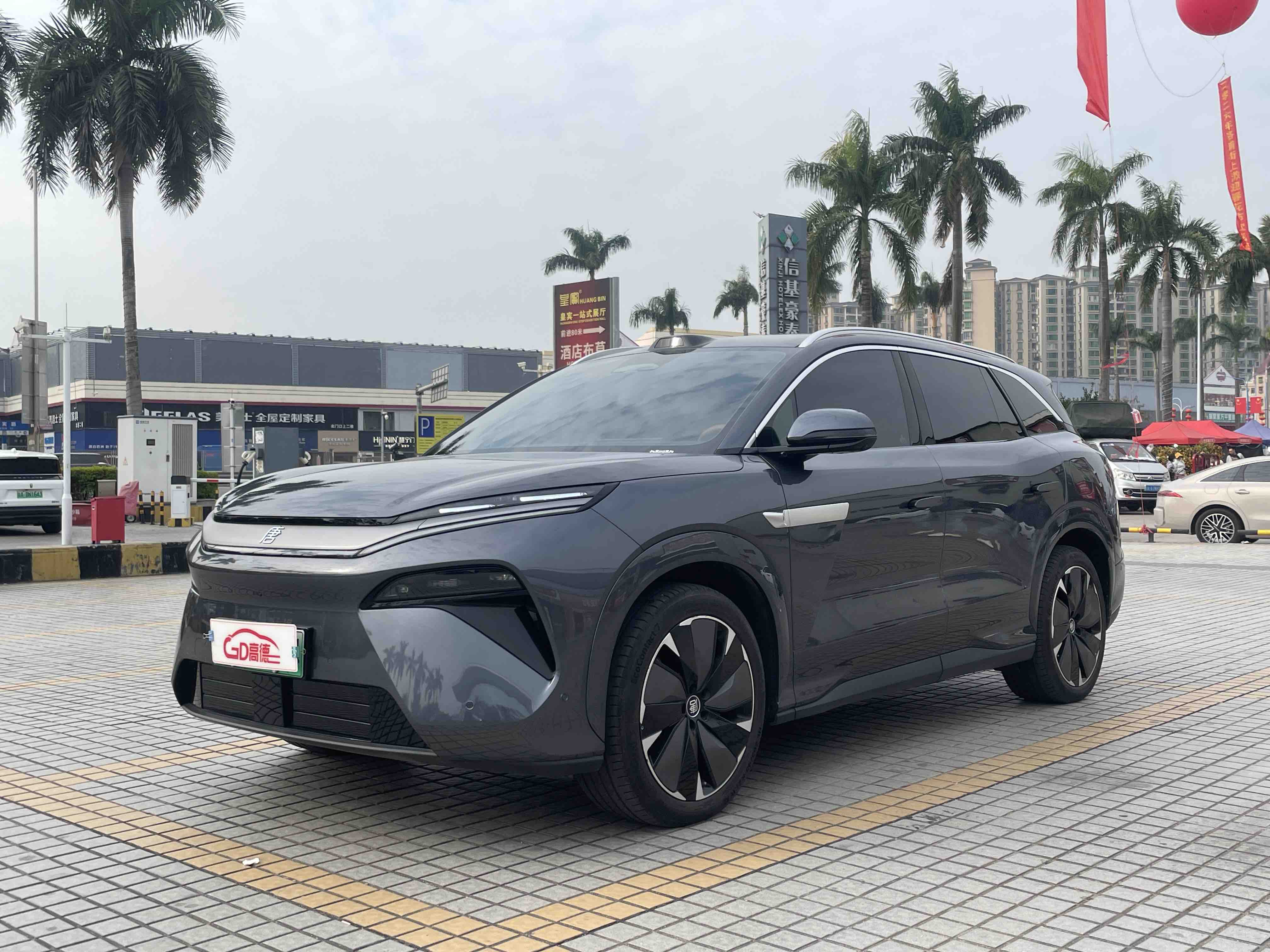 BYD Tang L 2025 immagine di auto #3