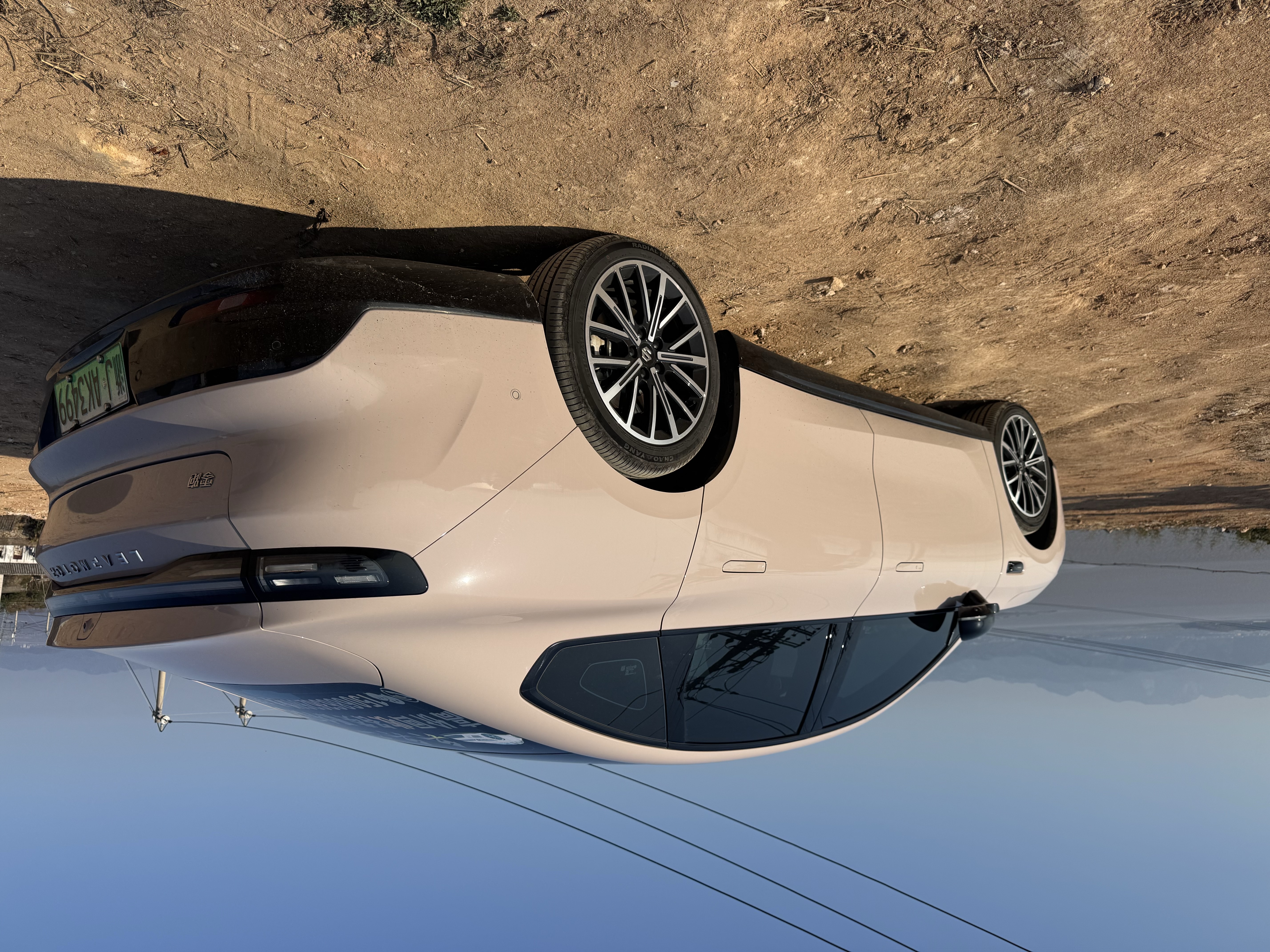 零跑汽车 零跑B01 2025 汽车图片 #3