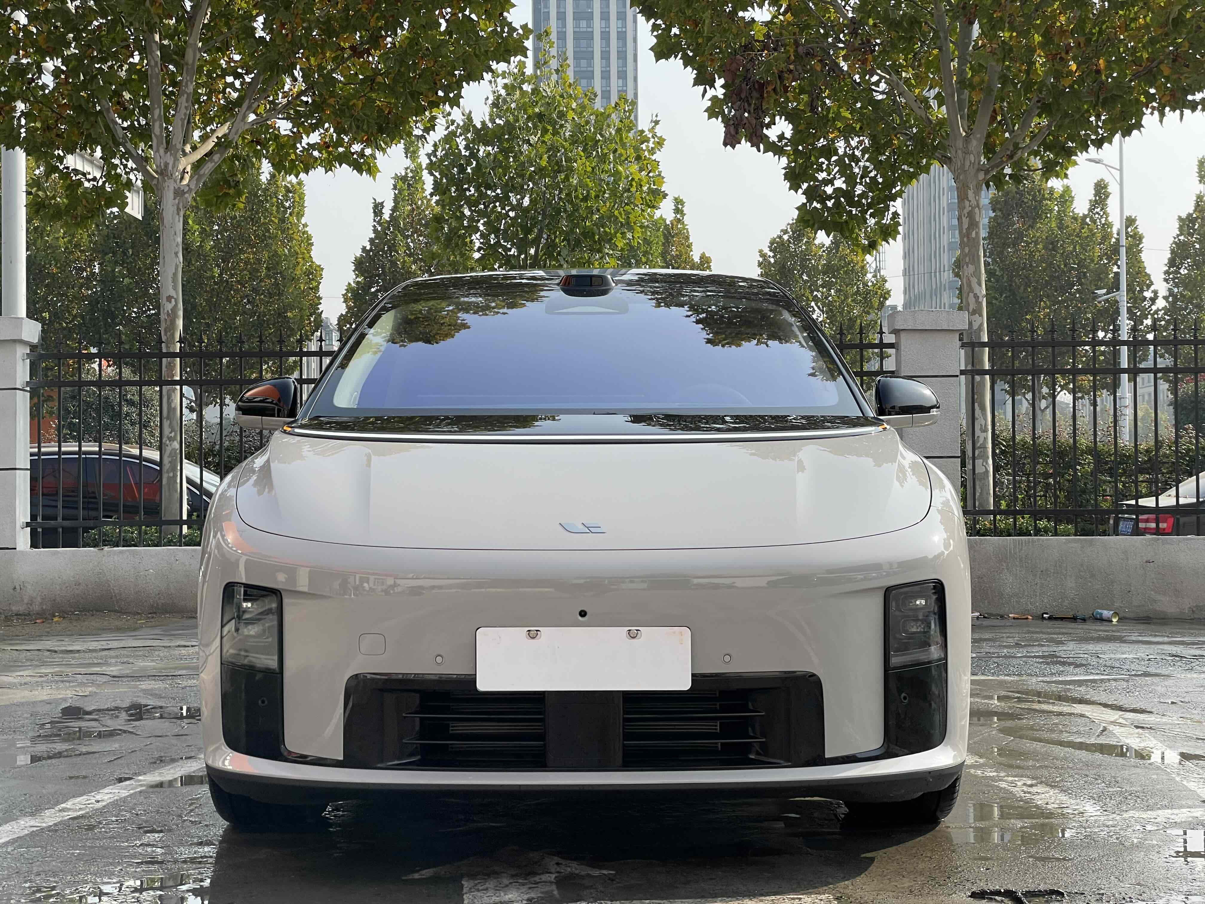 Li i8 2025 изображение автомобиля #3