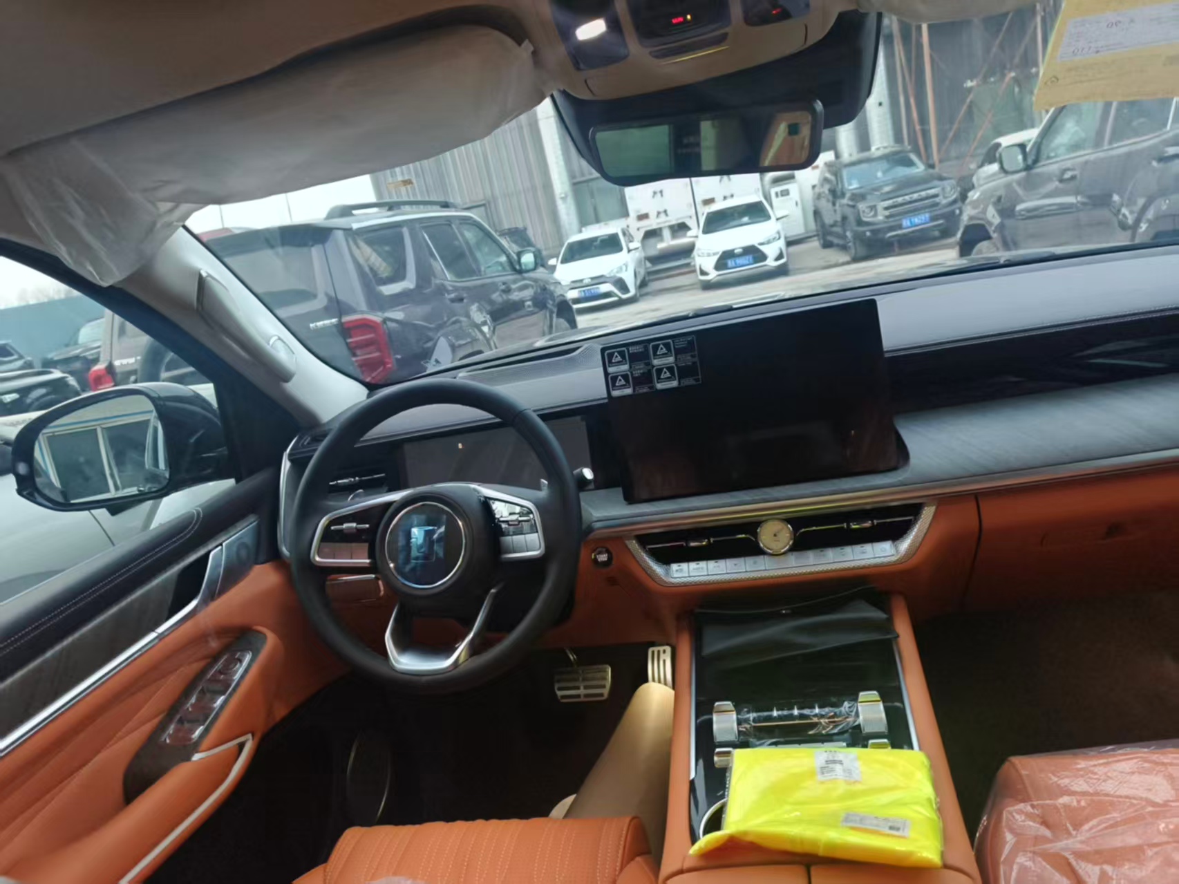 Tank 500 New Energy 2025 car image #3