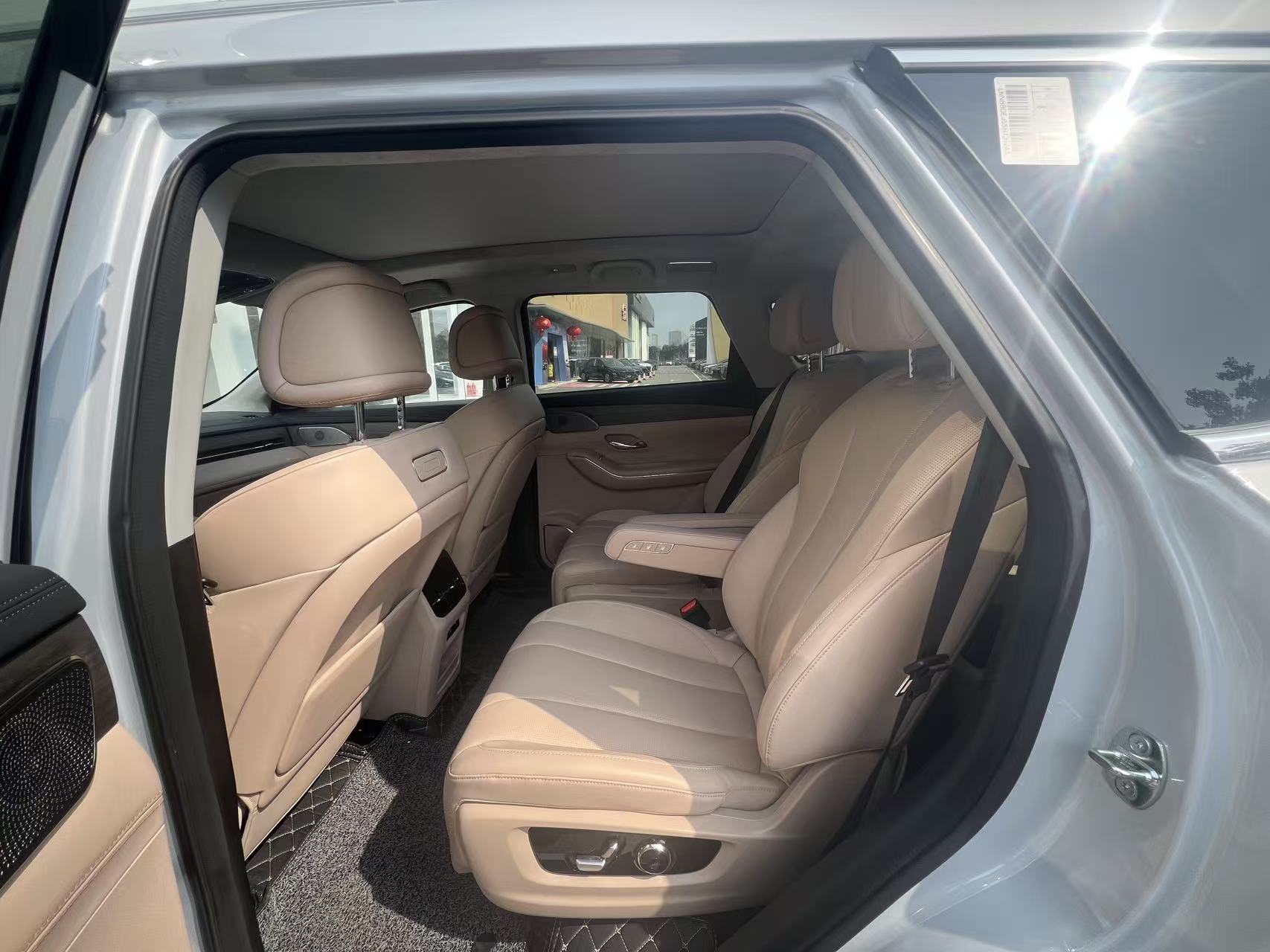 Jetour L9 2025 immagine di auto #3
