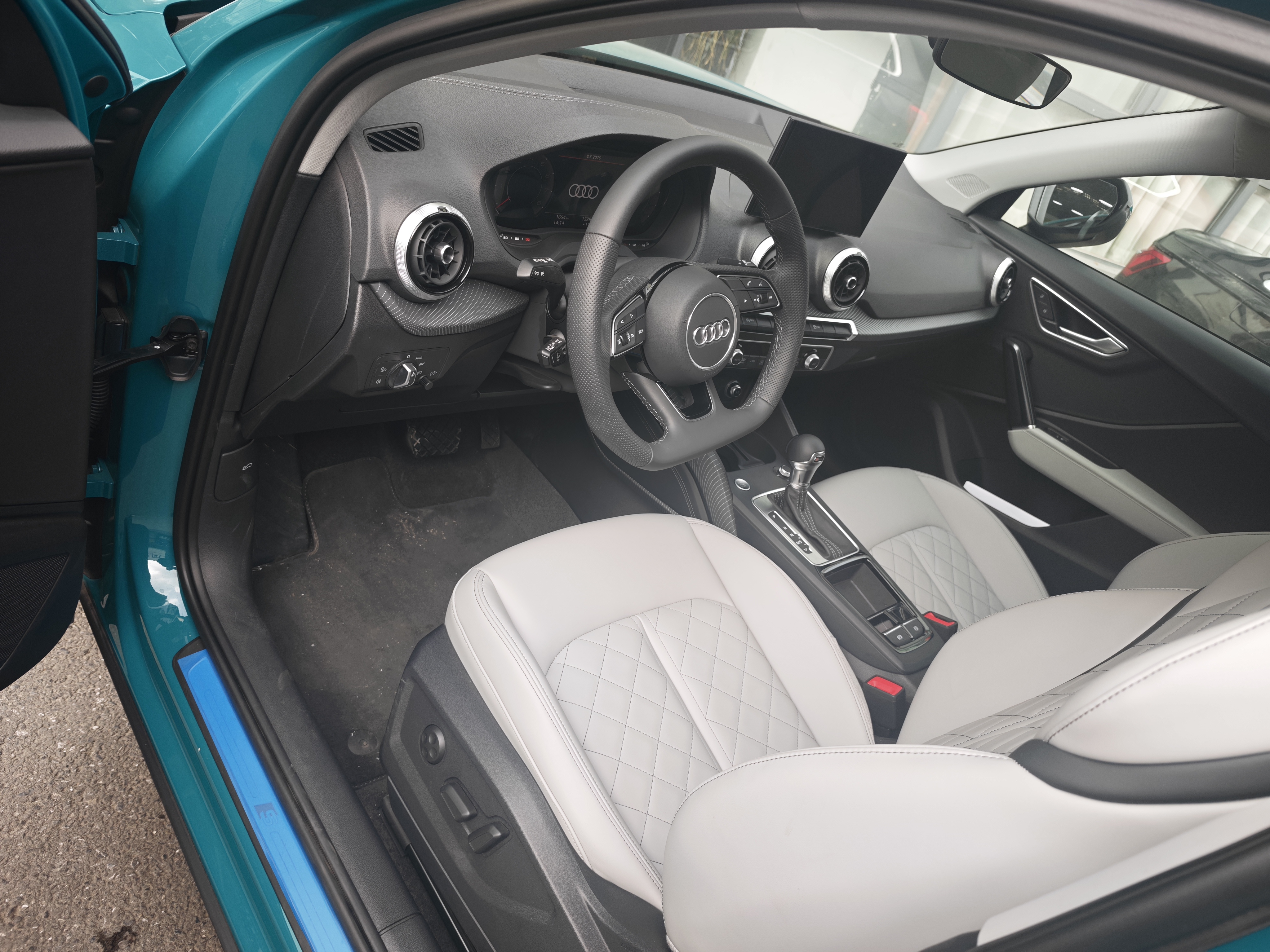 Q2L 2025 car image #3
