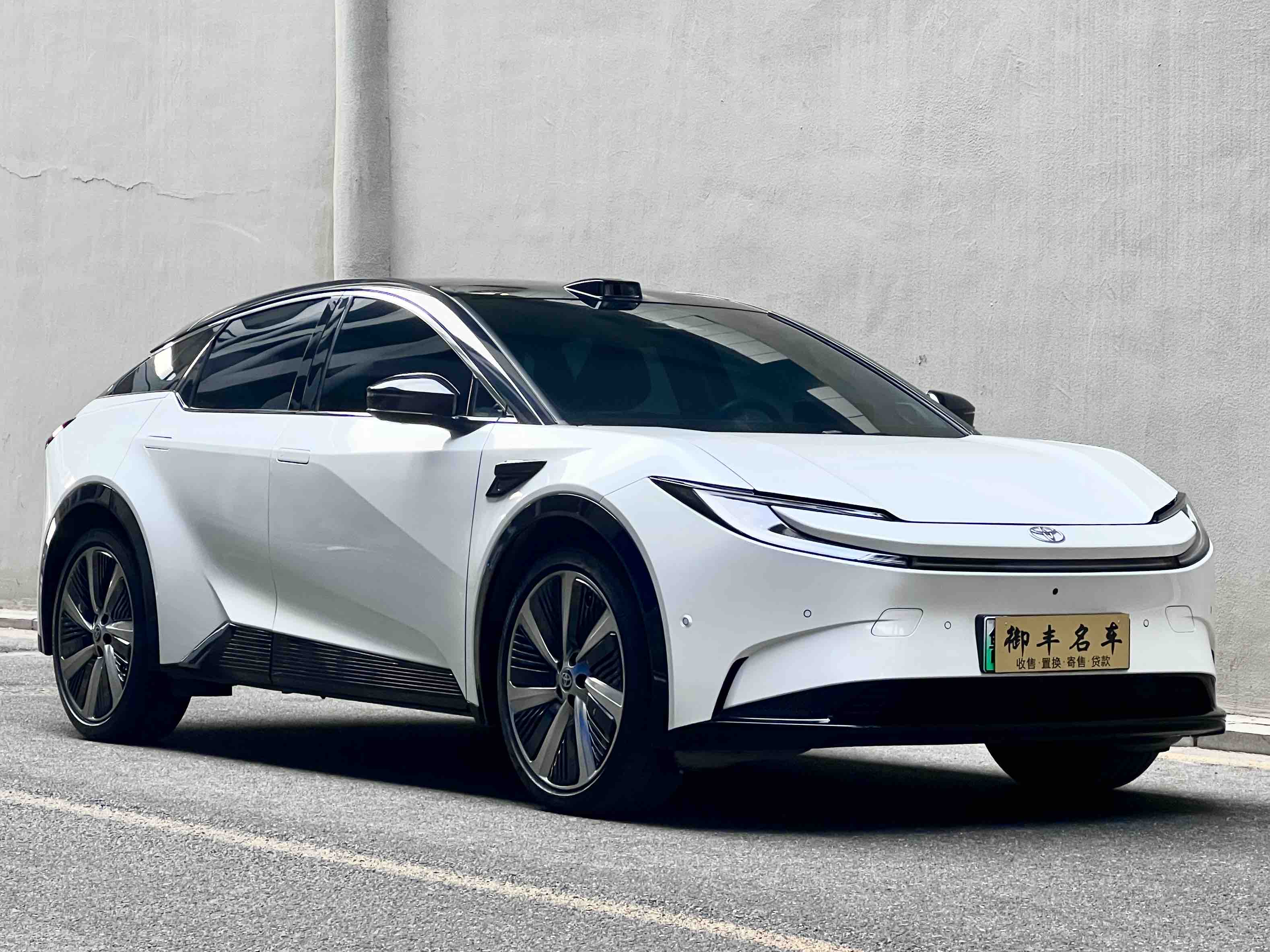 Toyota bZ5 2025 immagine di auto #3