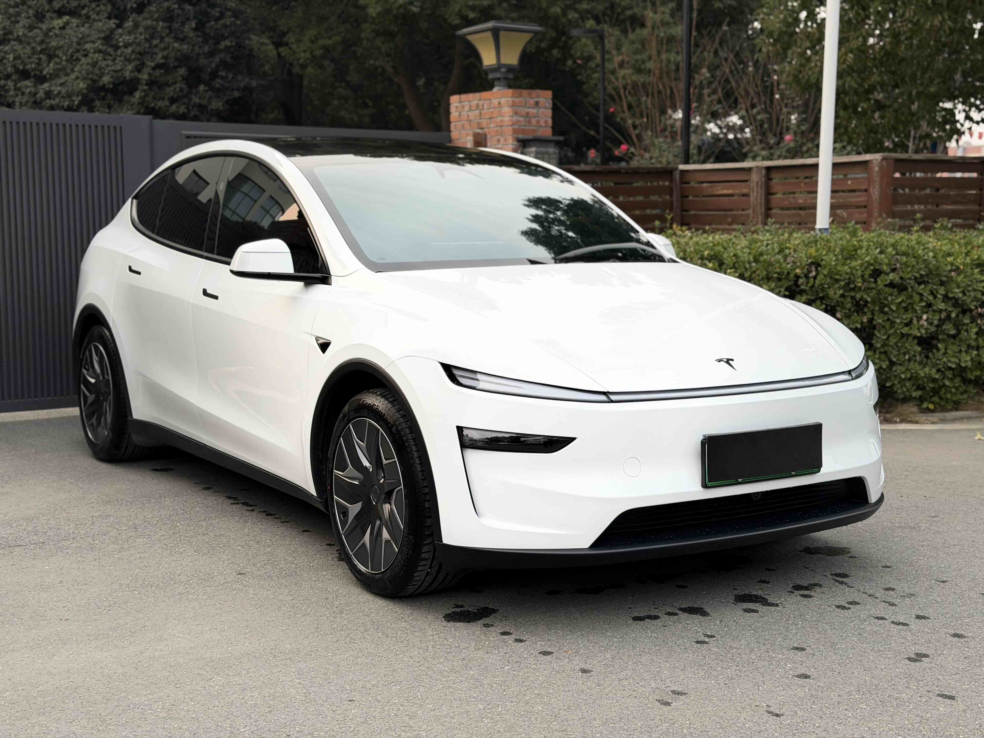 Tesla Model Y L 2025 image de voiture #3