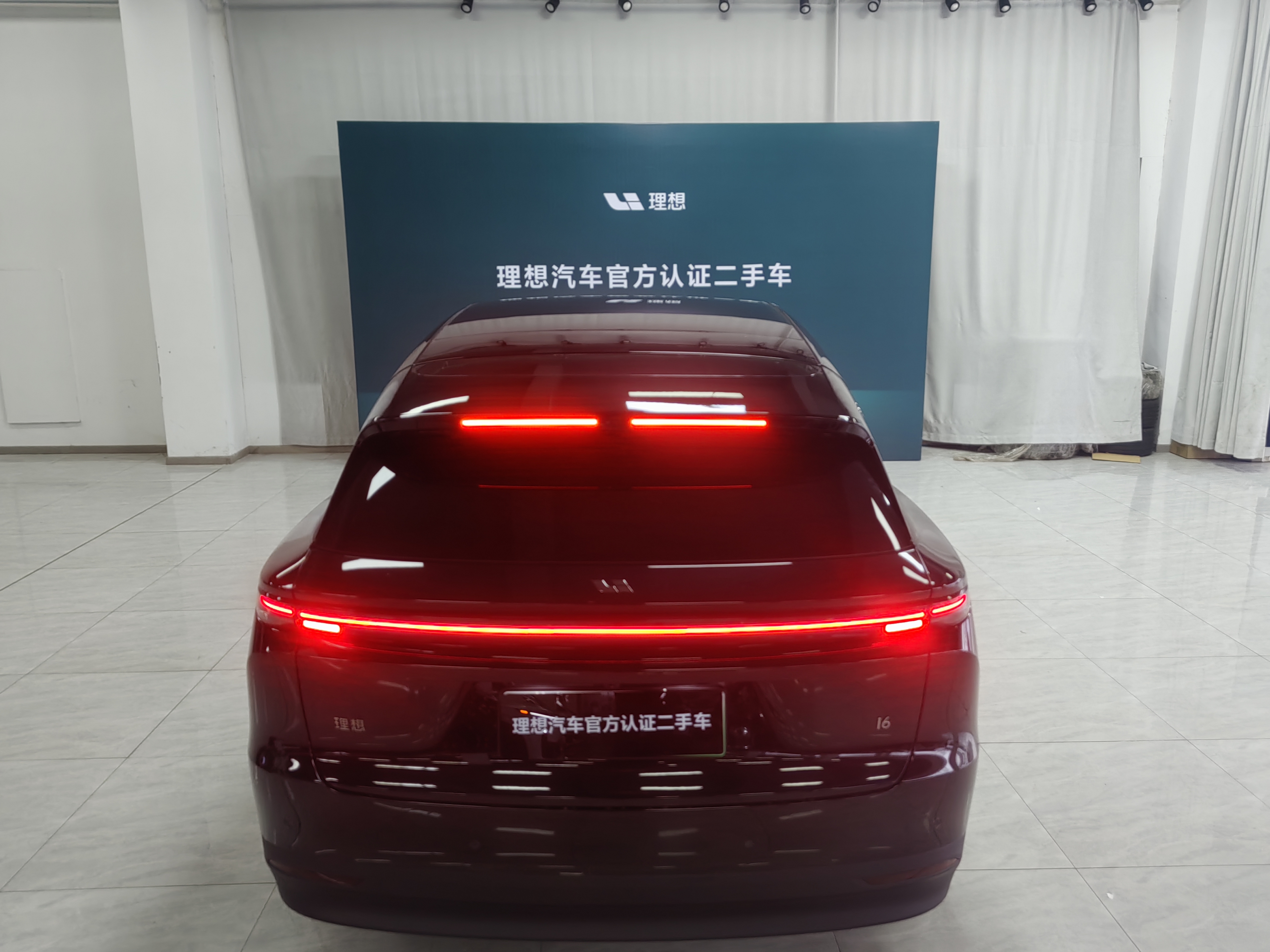 Li 2025 #3 Li 2025 car image #3