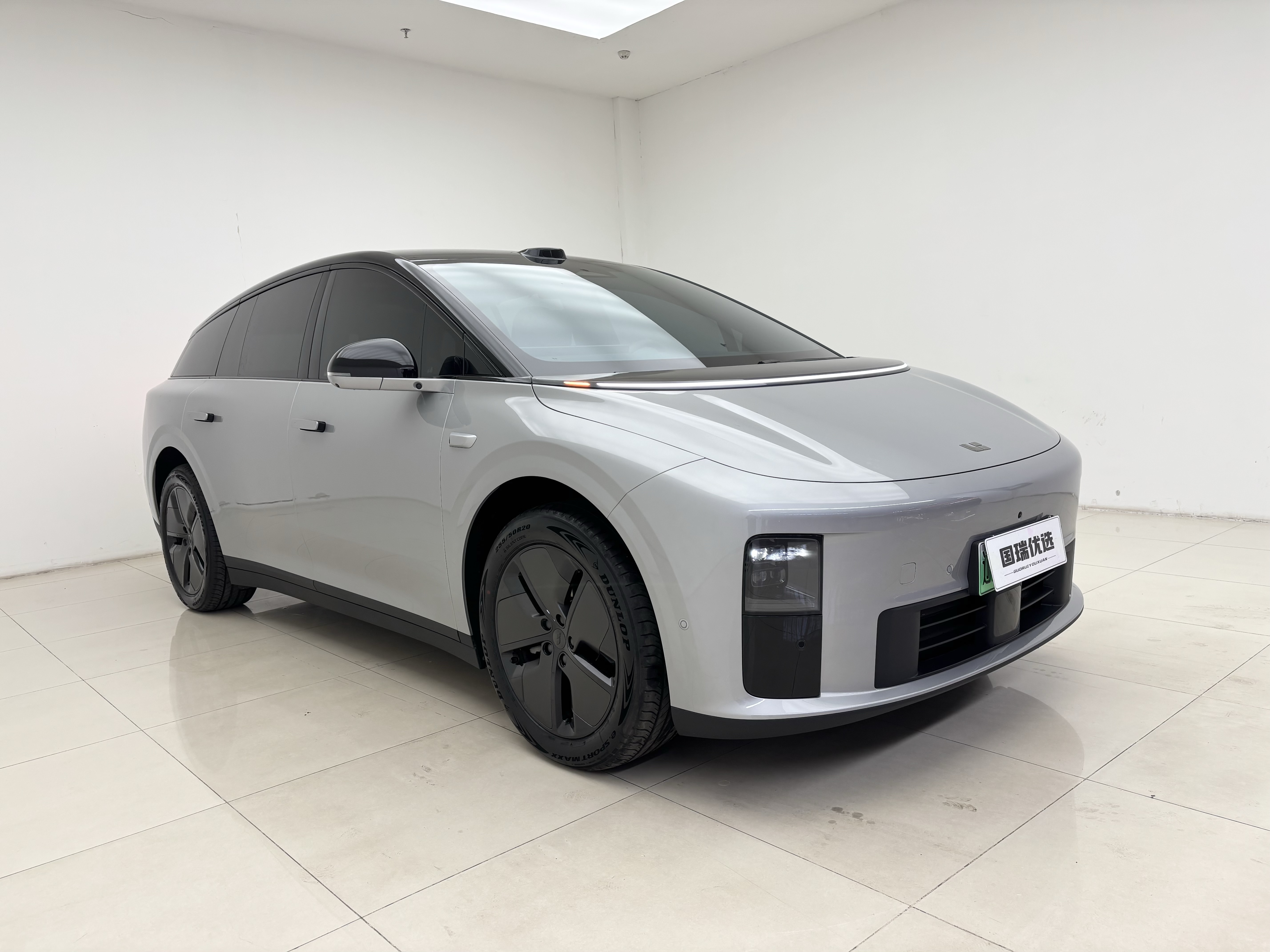 Li 2025 car image #3