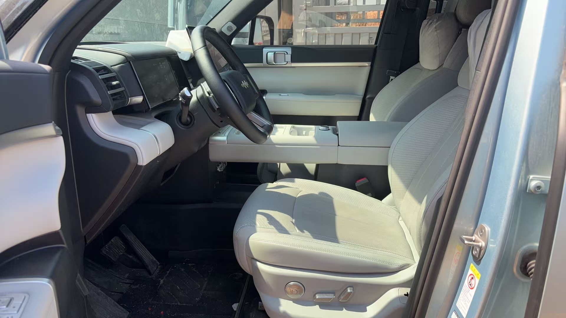 FangChengBao Tiger 7 2025 car image #3