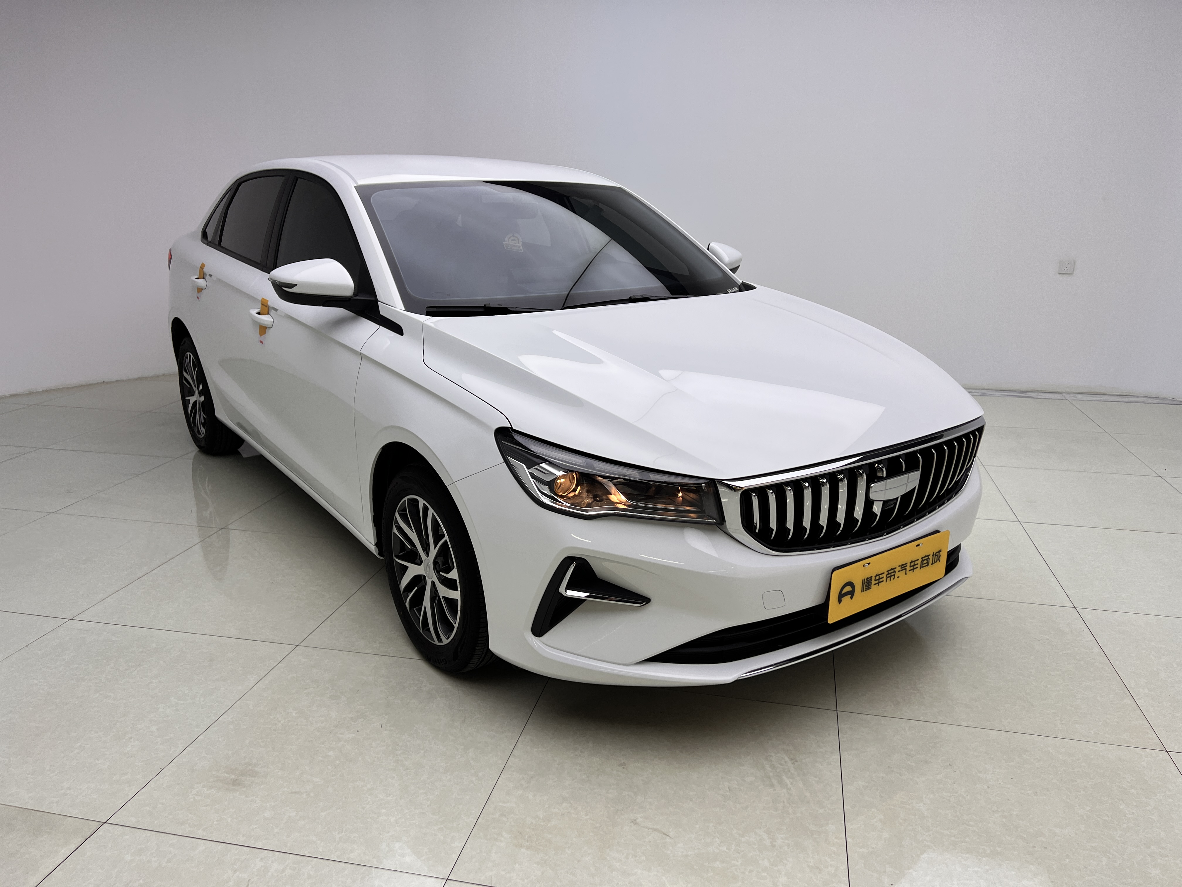 GEELY 2025 car image #3