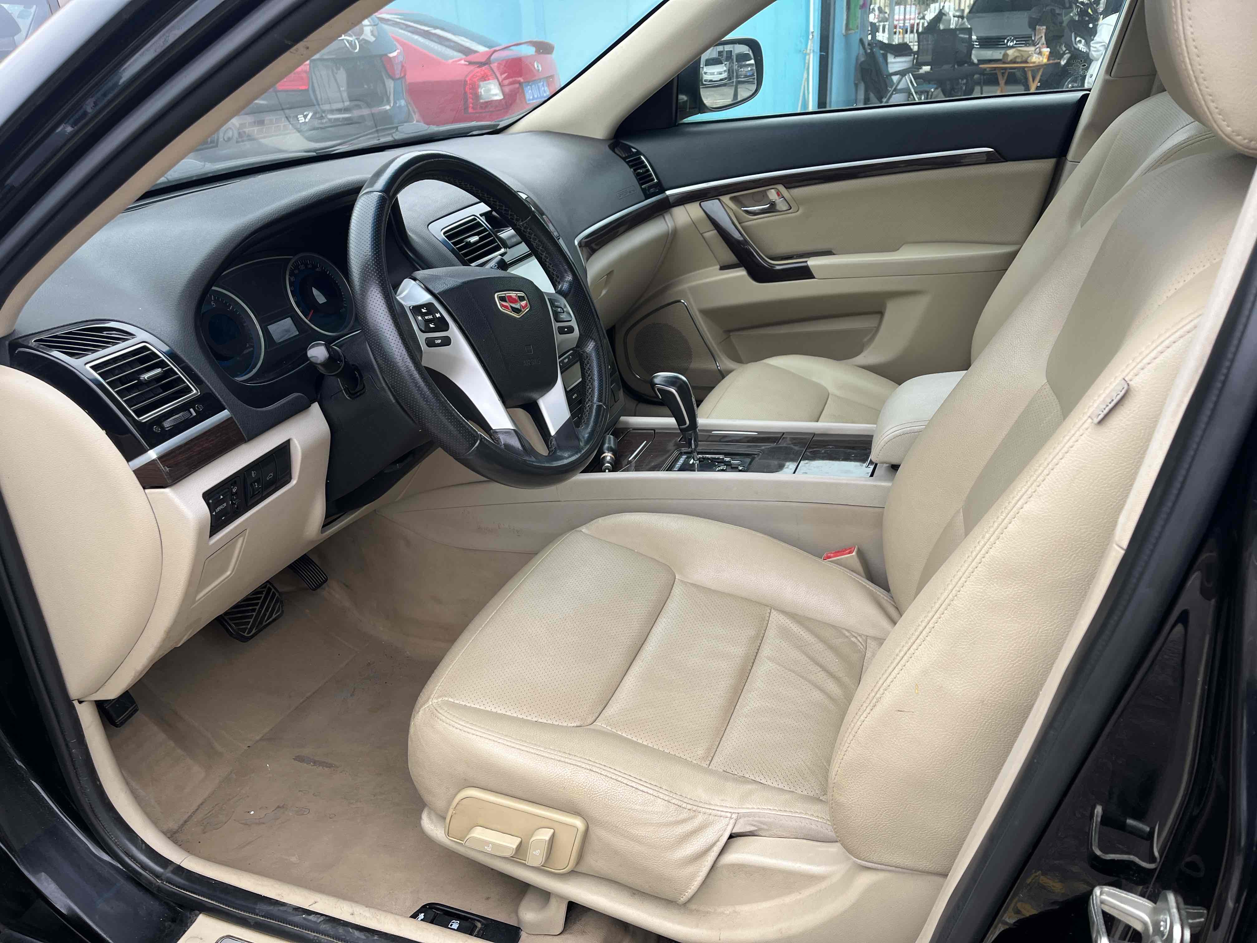 GEELY EC8 2015 #3 GEELY EC8 2015 car image #3