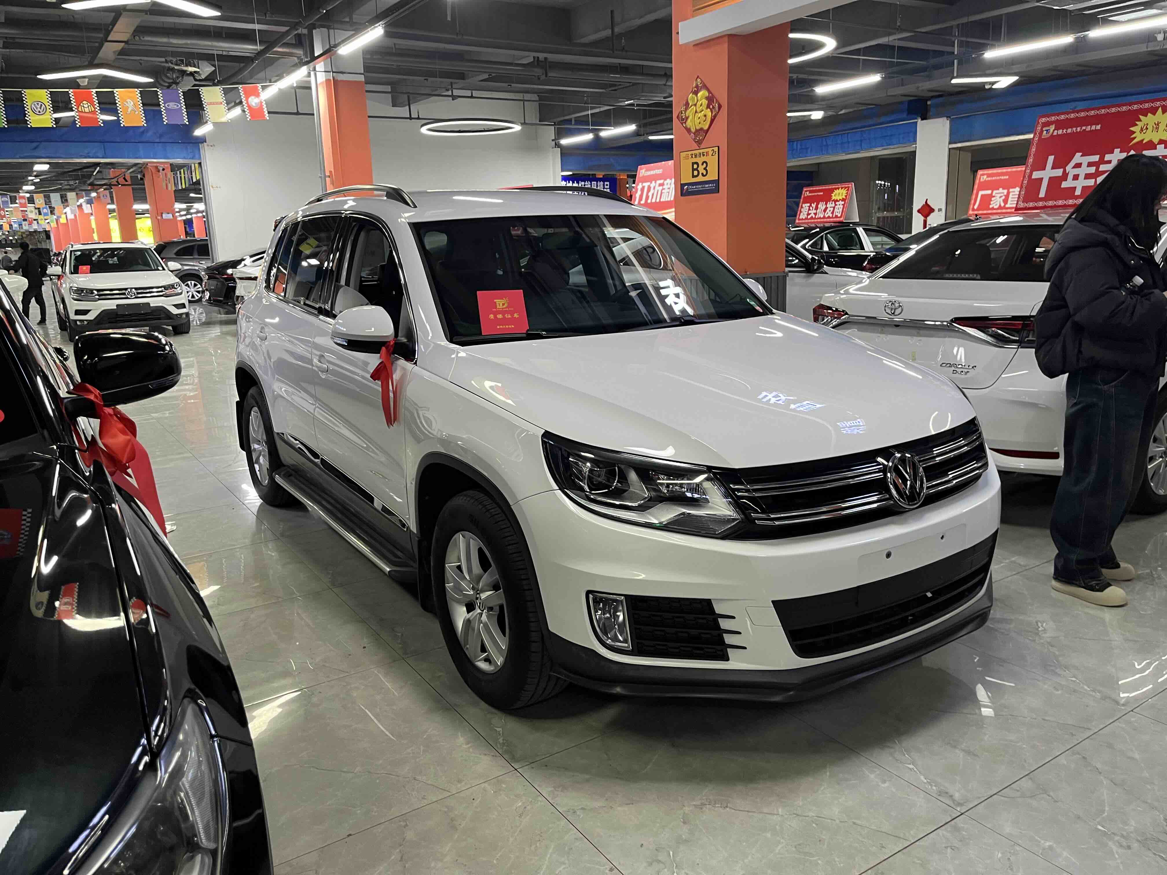 Volkswagen Tiguan 2015 car image #3