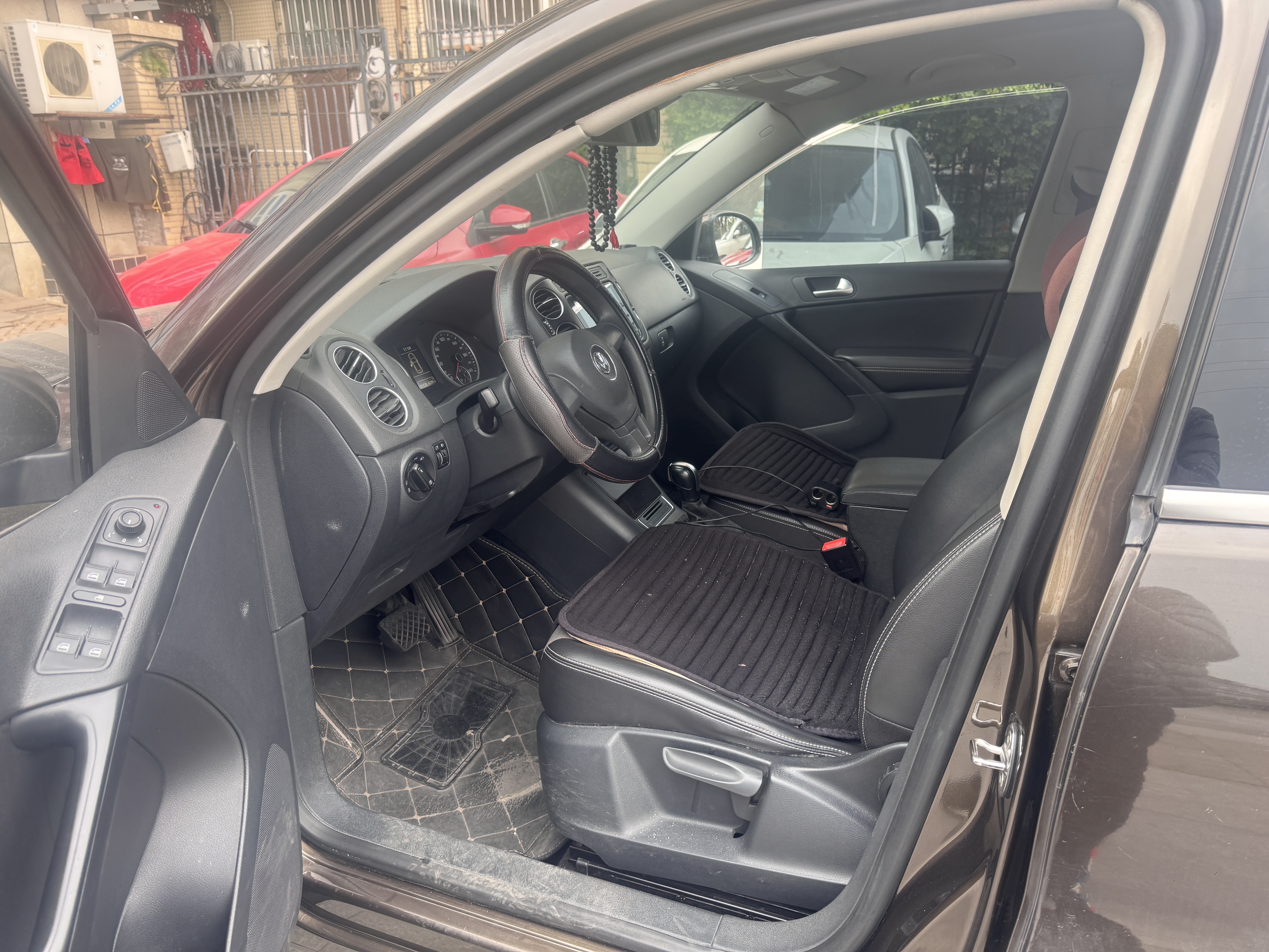 Volkswagen Tiguan 2016 immagine di auto #3