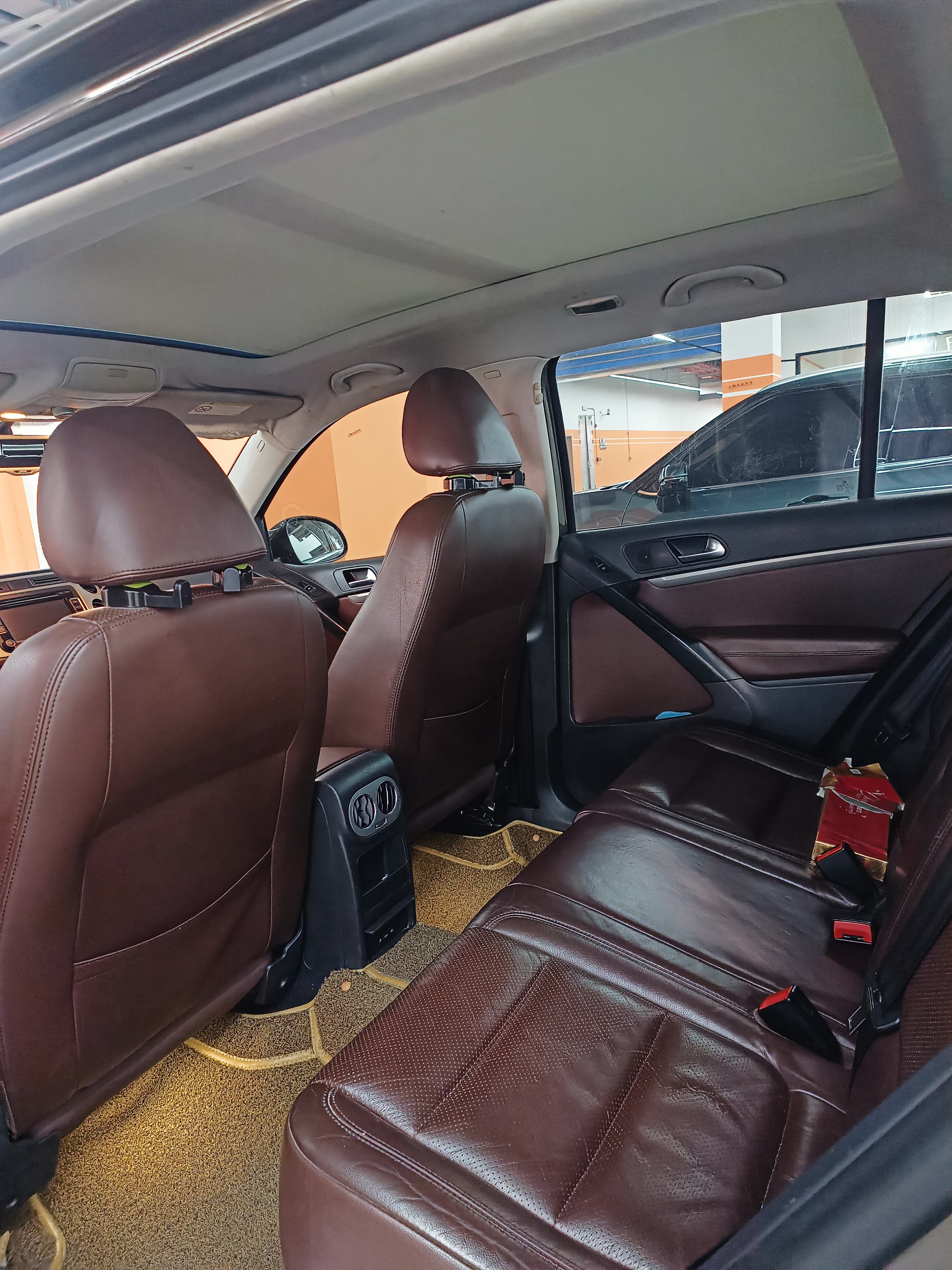 Volkswagen Tiguan 2014 immagine di auto #3