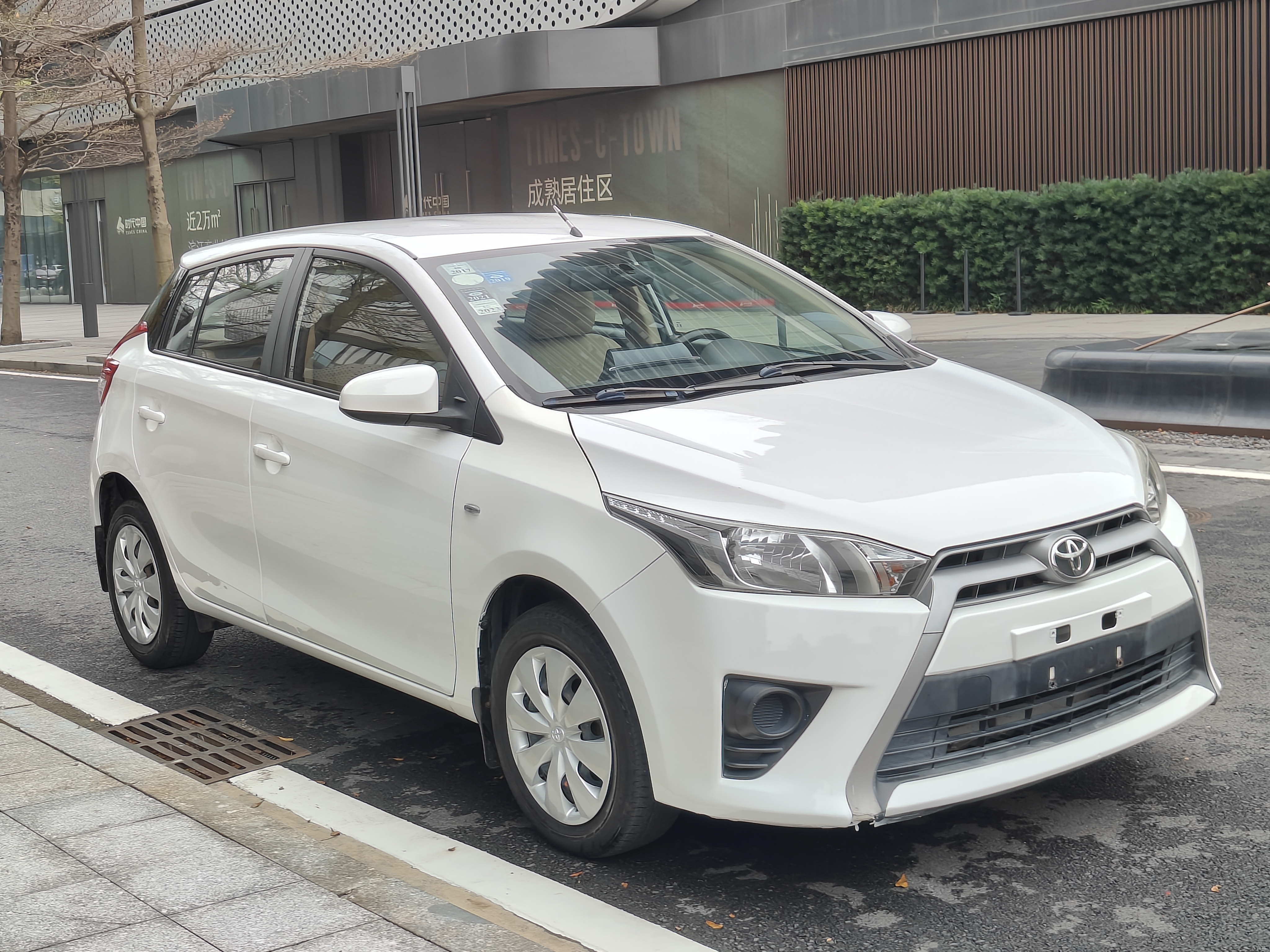 Yaris L Zhixuan 2015 #3 Yaris L Zhixuan 2015 car image #3