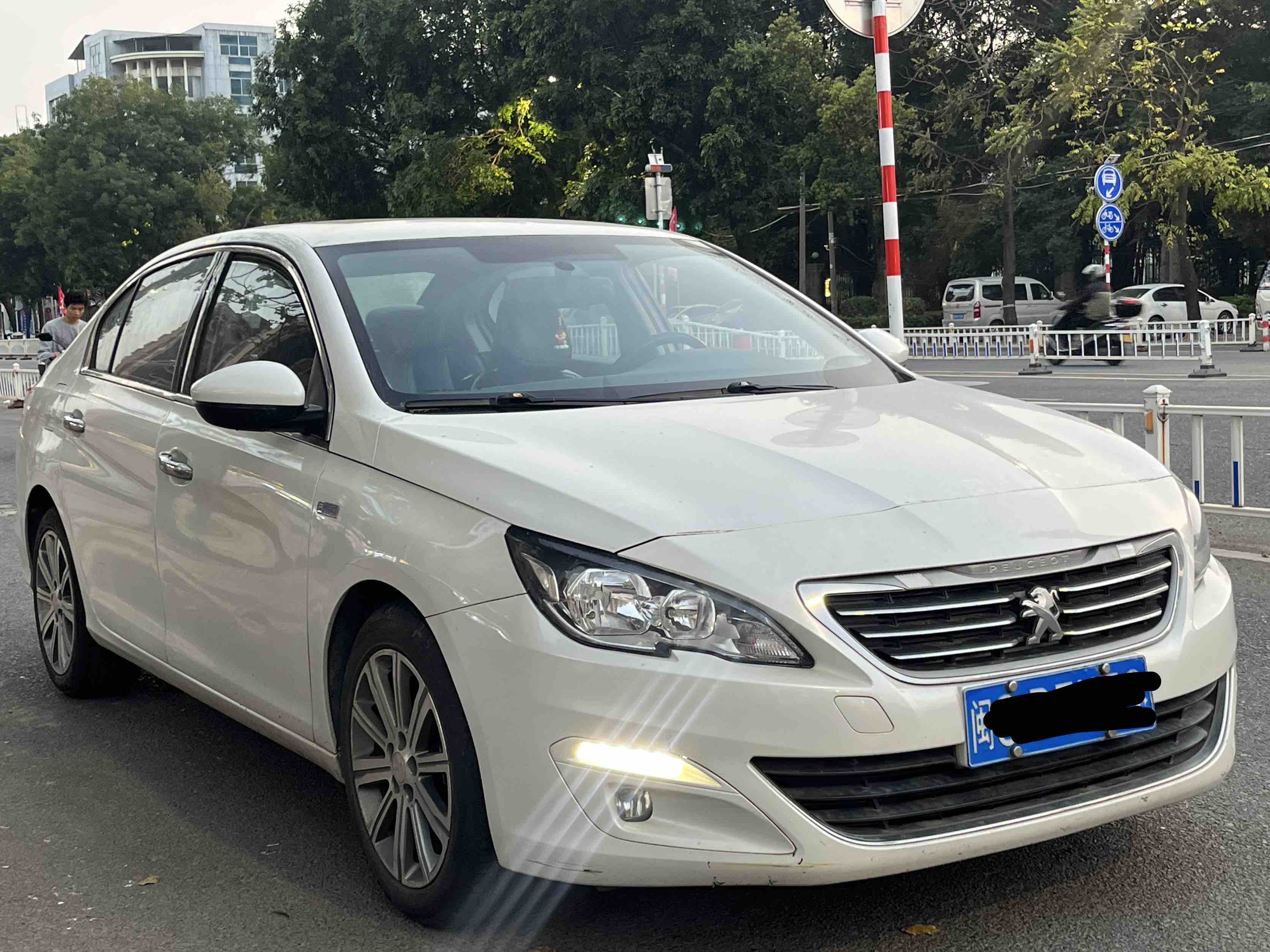 标致 标致408 2017 汽车图片 #3