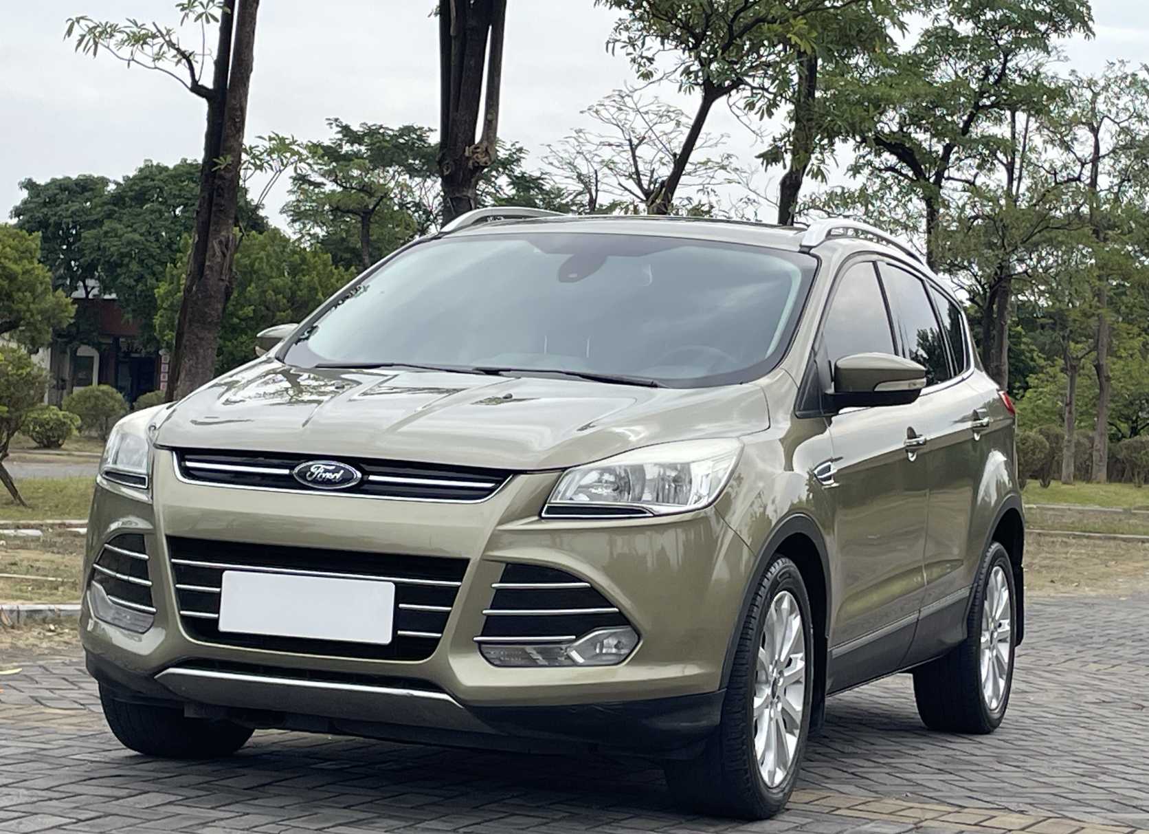 Ford Kuga 2015 #3 Ford Kuga 2015 car image #3