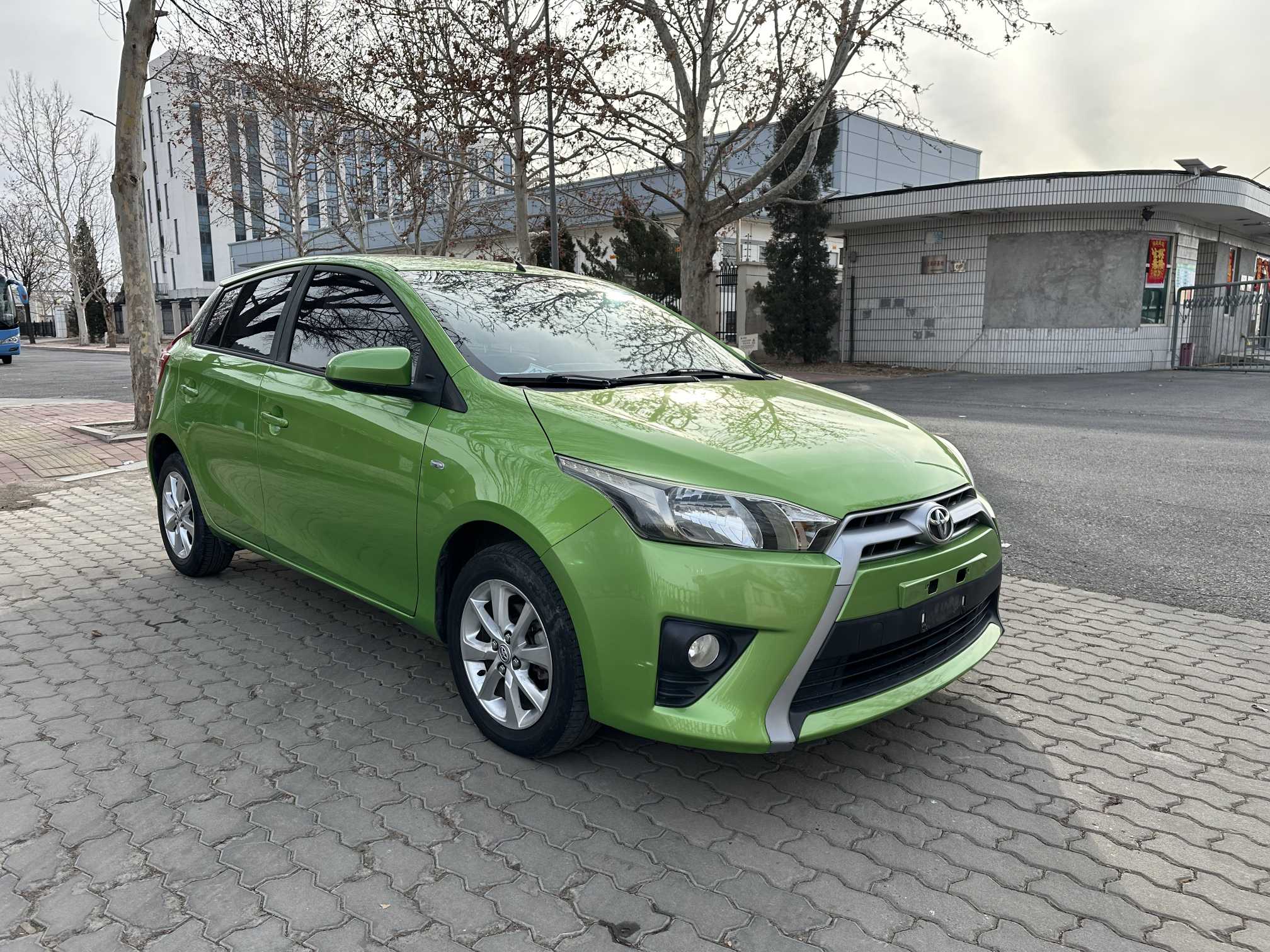 Yaris L Zhixuan 2015 #3 Yaris L Zhixuan 2015 car image #3