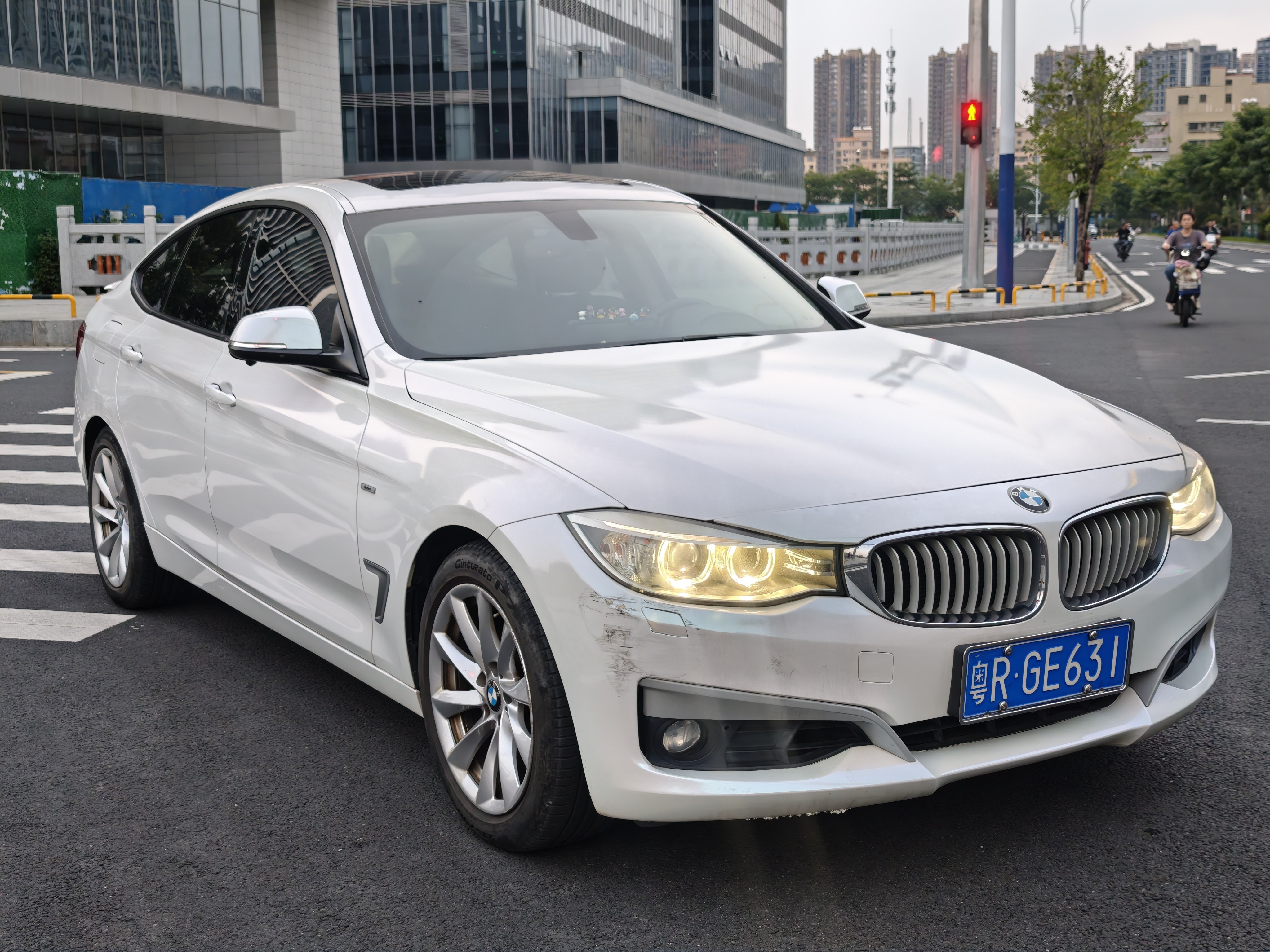 BMW 3 Series GT 2014 immagine di auto #3