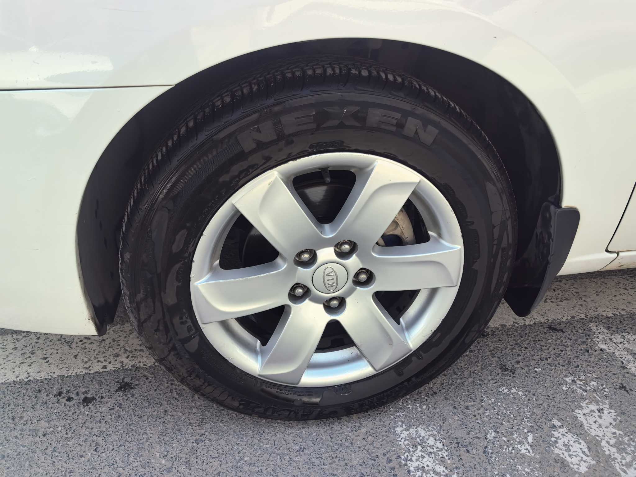 起亚 佳乐 2008 汽车图片 #3