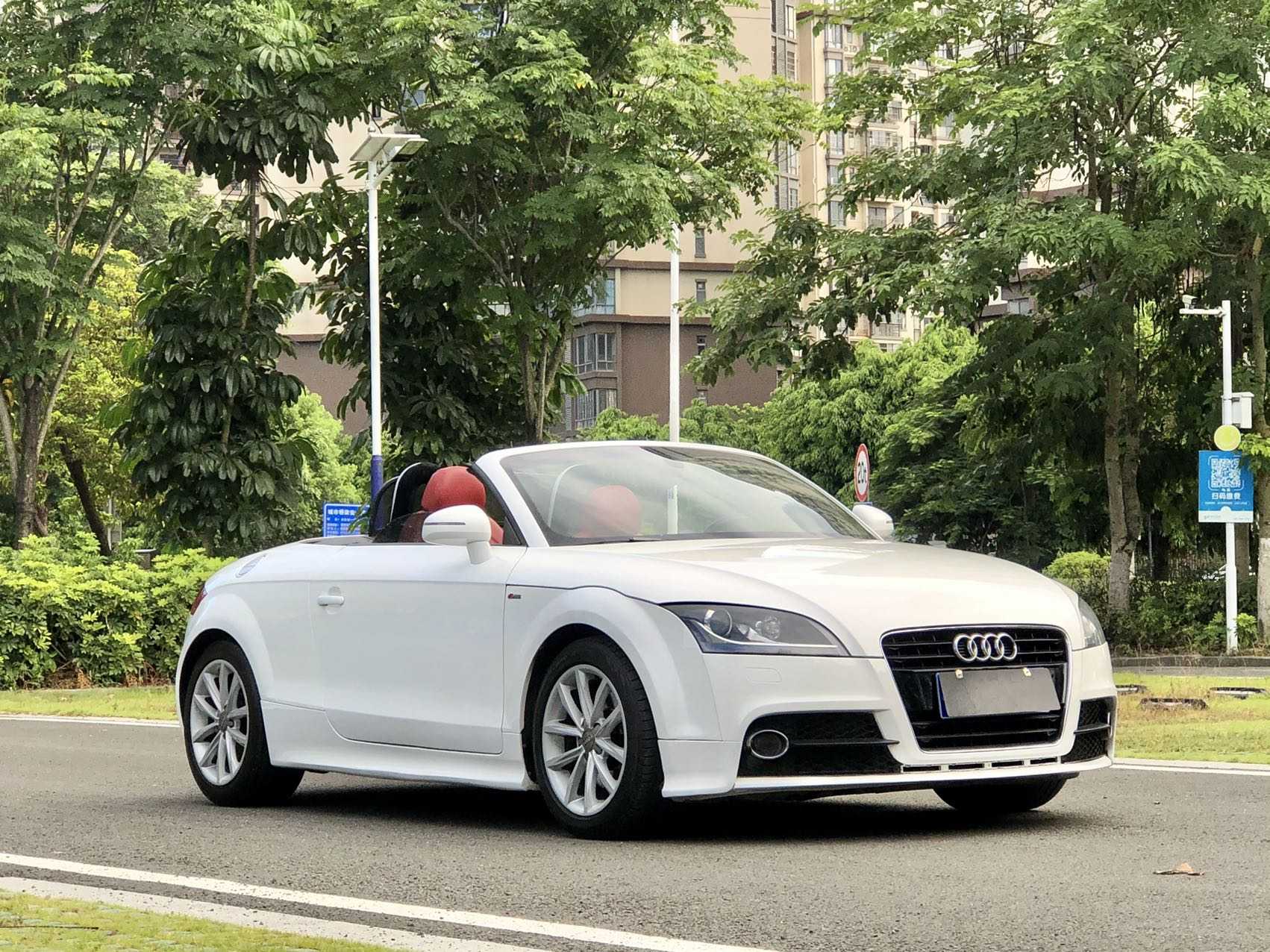 Audi TT 2014 car image #3