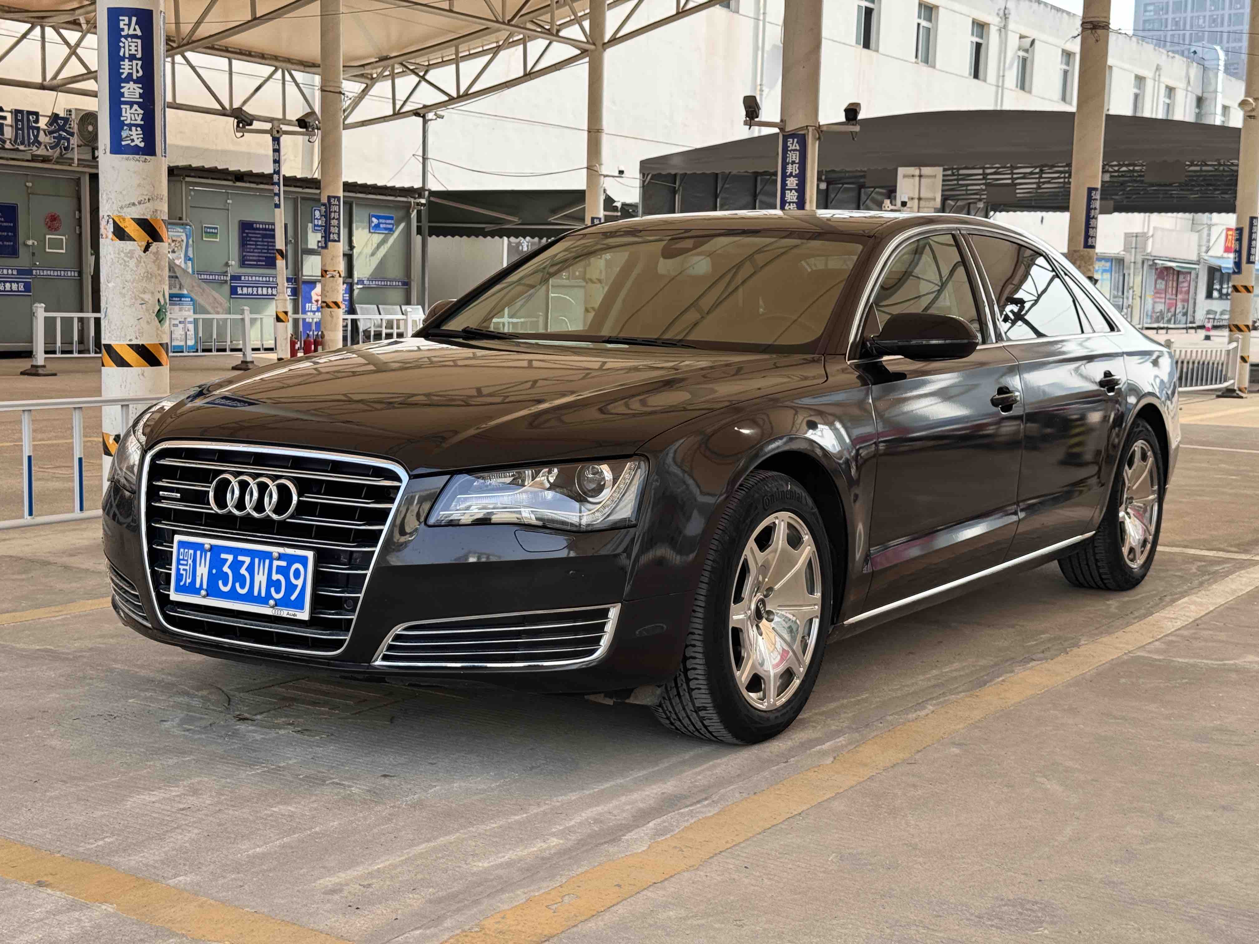 Audi A8 2013 imagem de carro #3