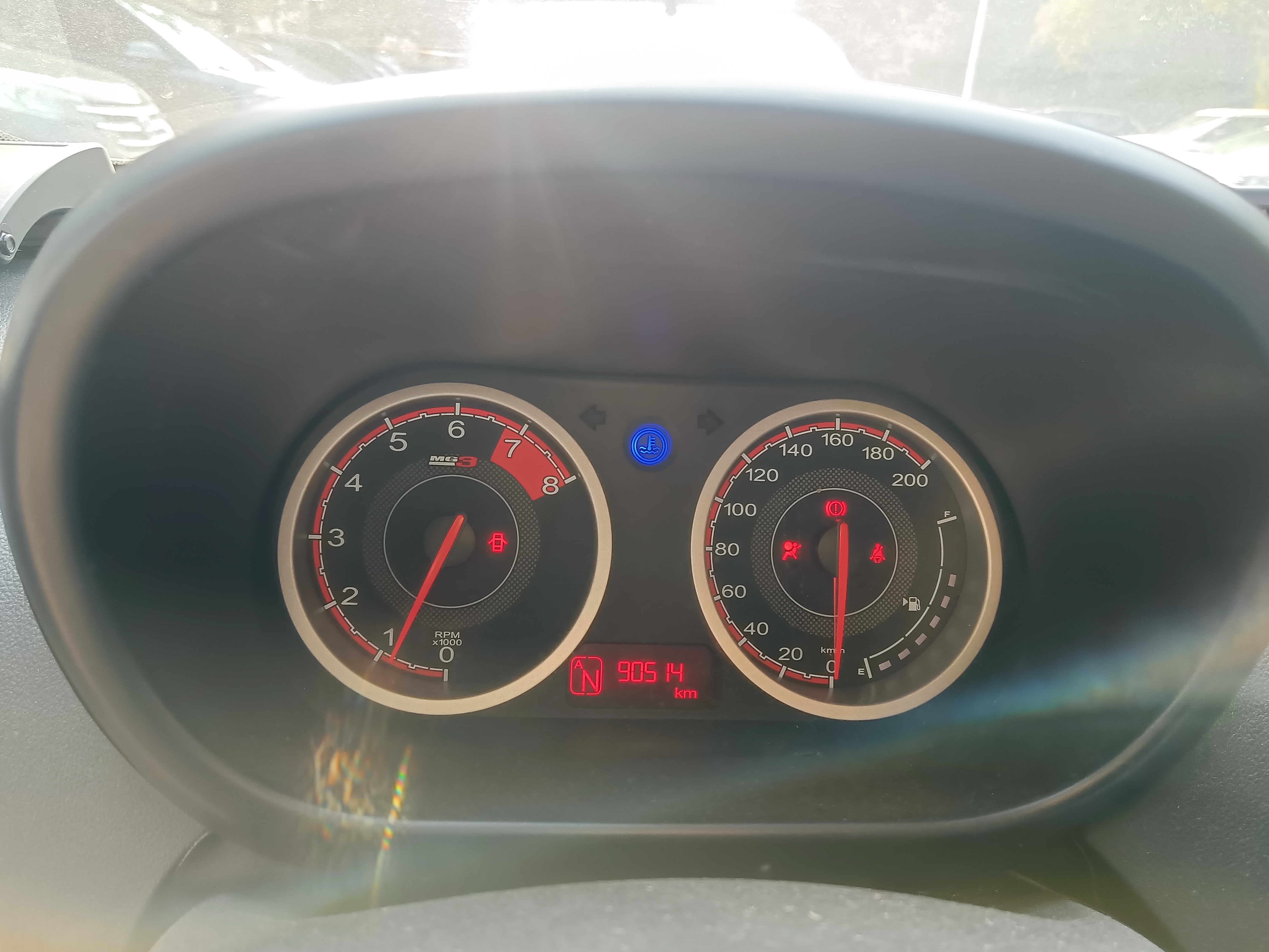 MG 3 2015 car image #3