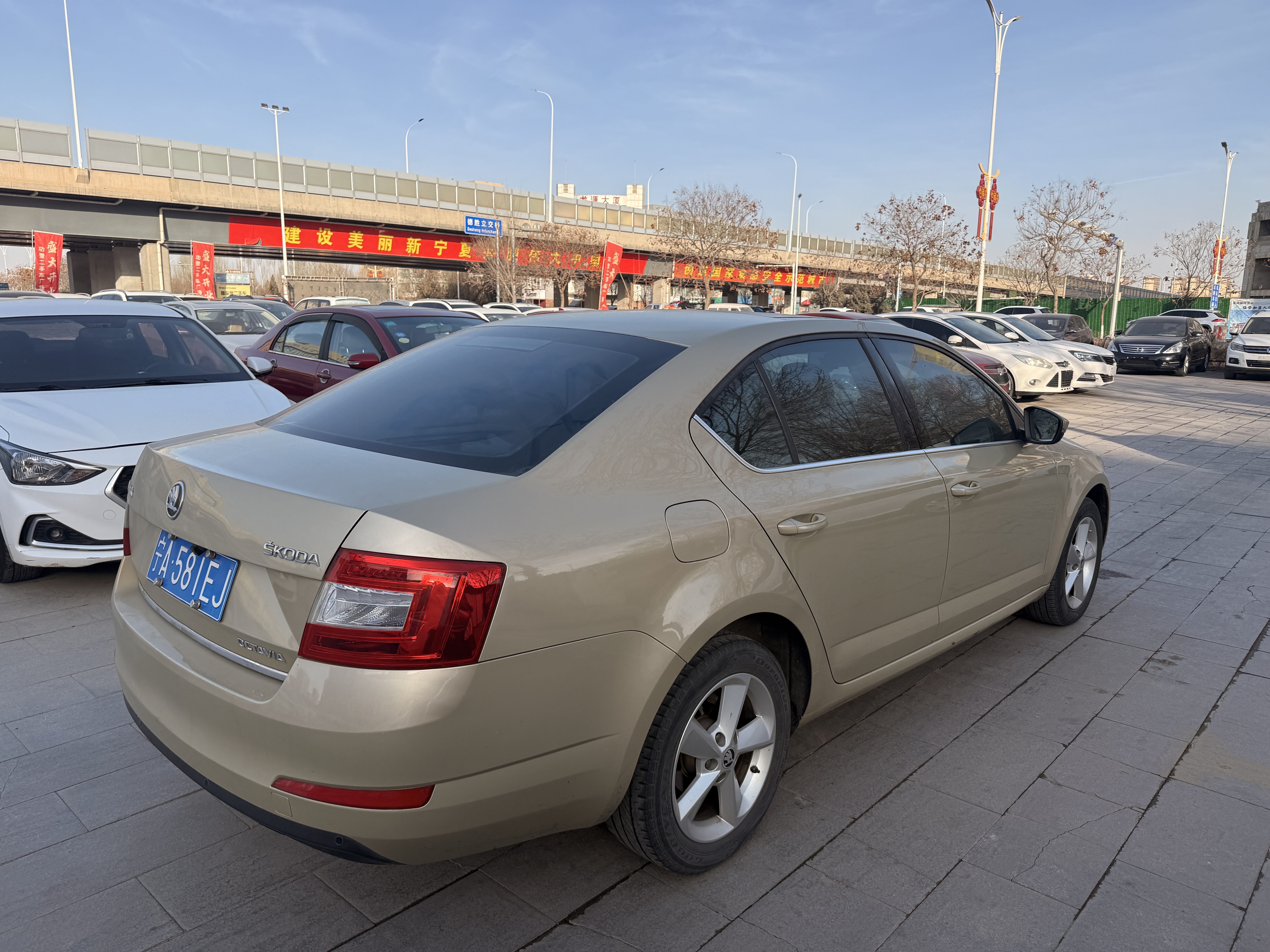 Skoda Octavia 2015 car image #3
