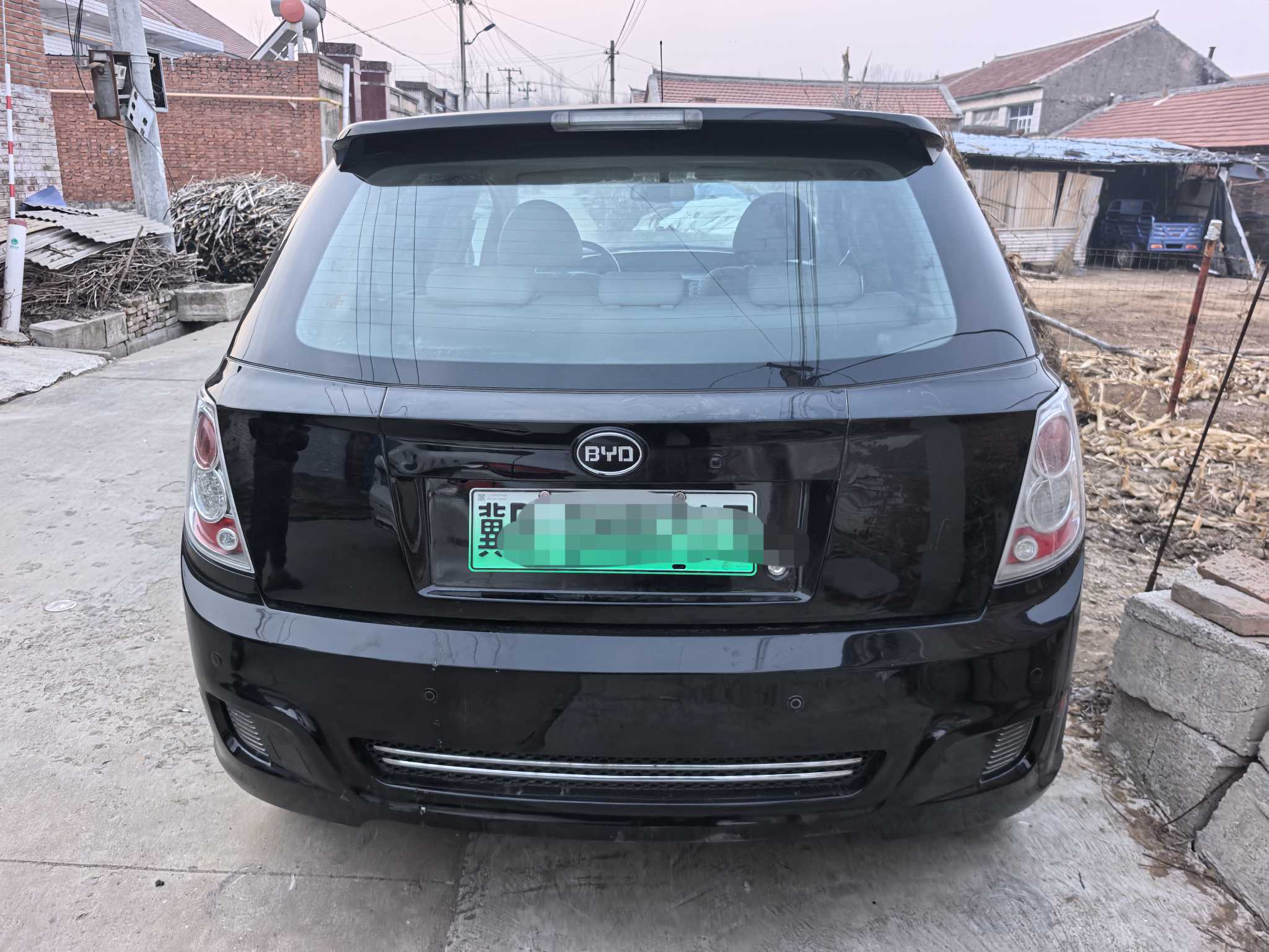 BYD e6 2015 #3 BYD e6 2015 car image #3