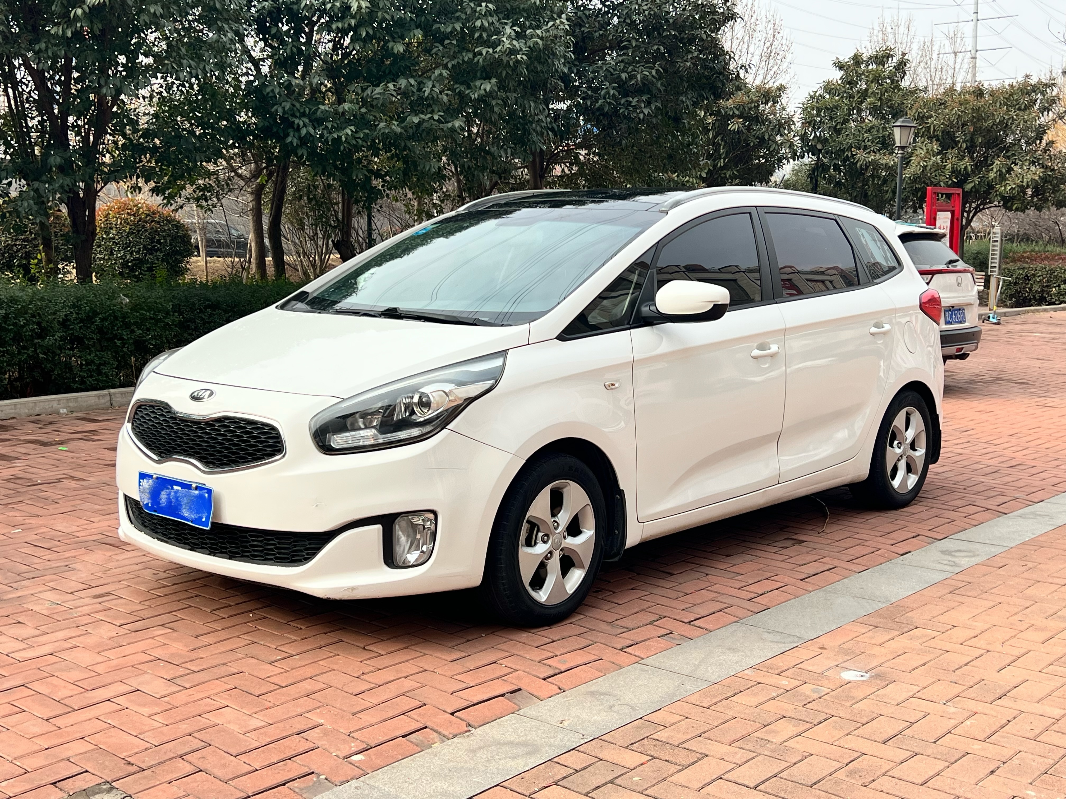 Kia Carens 2016 immagine di auto #3