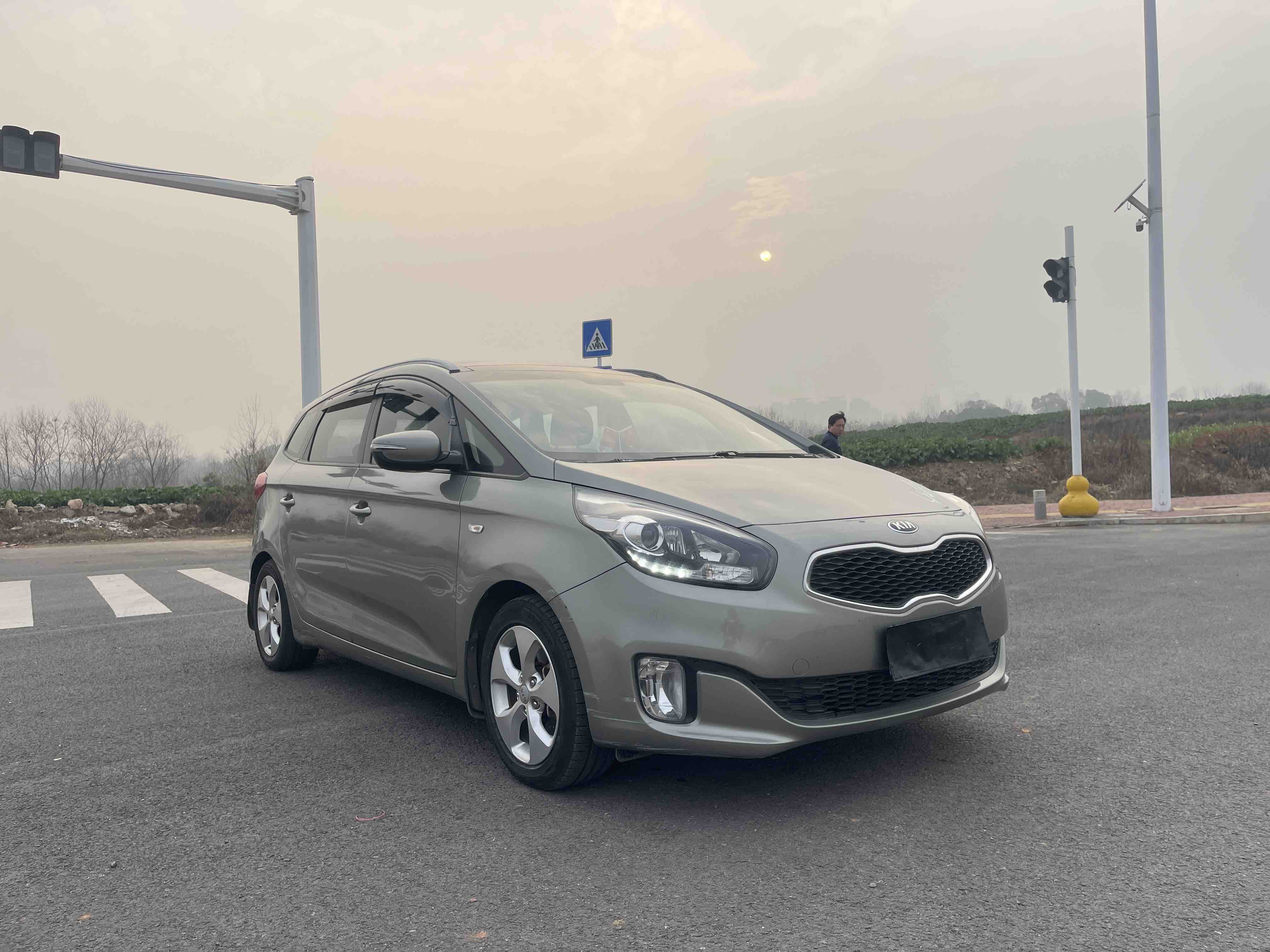 起亚 佳乐 2016 汽车图片 #3