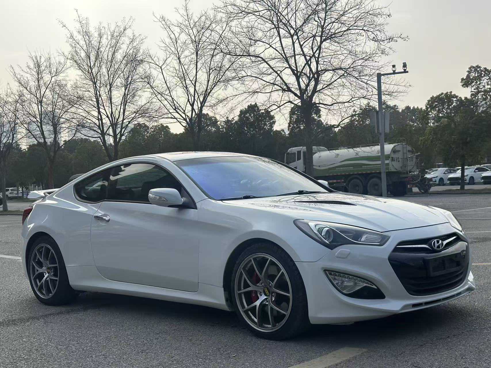 Hyundai Rohens-Coupe 2013 car image #3