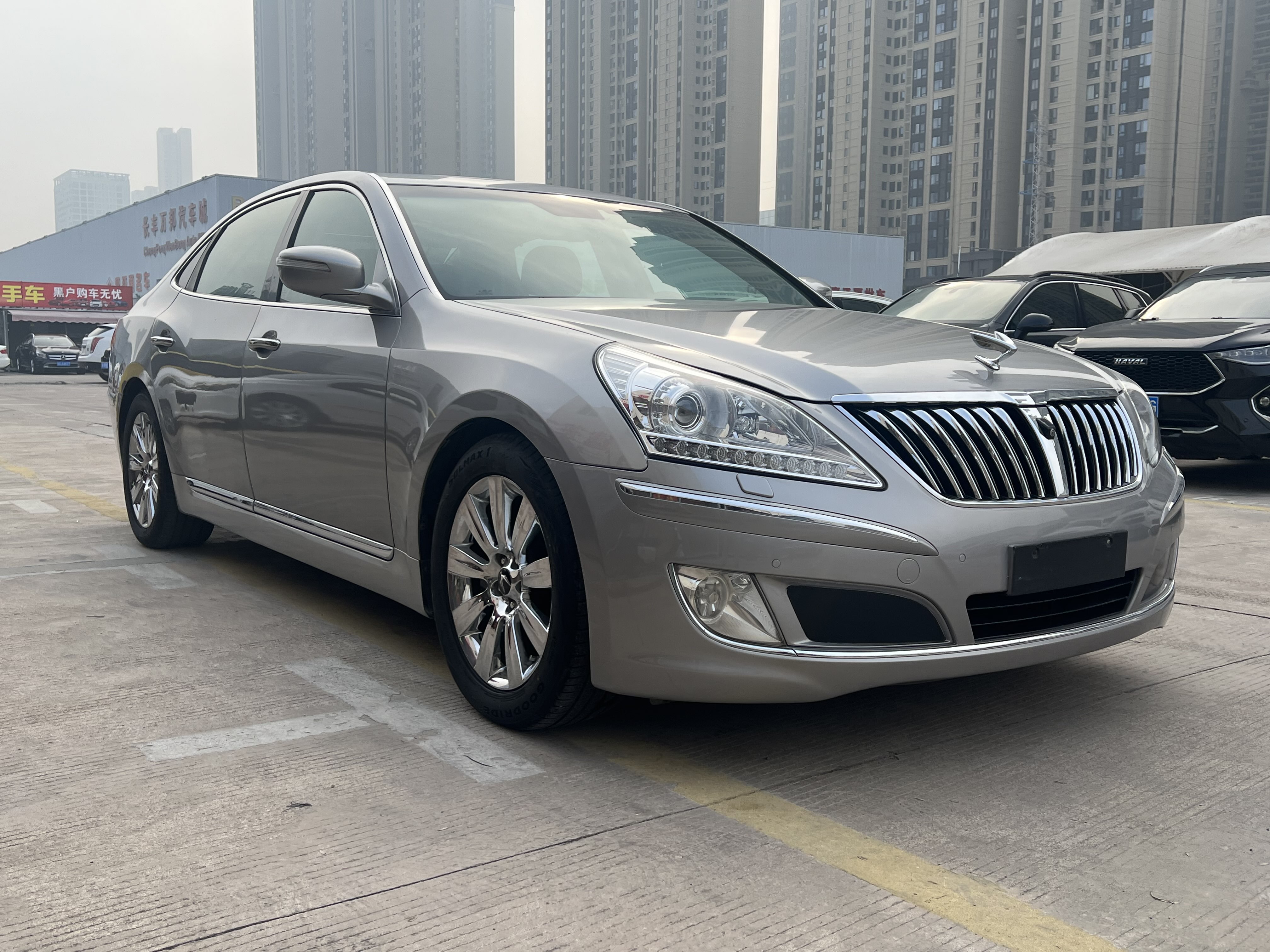 Hyundai Equus 2013 car image #3