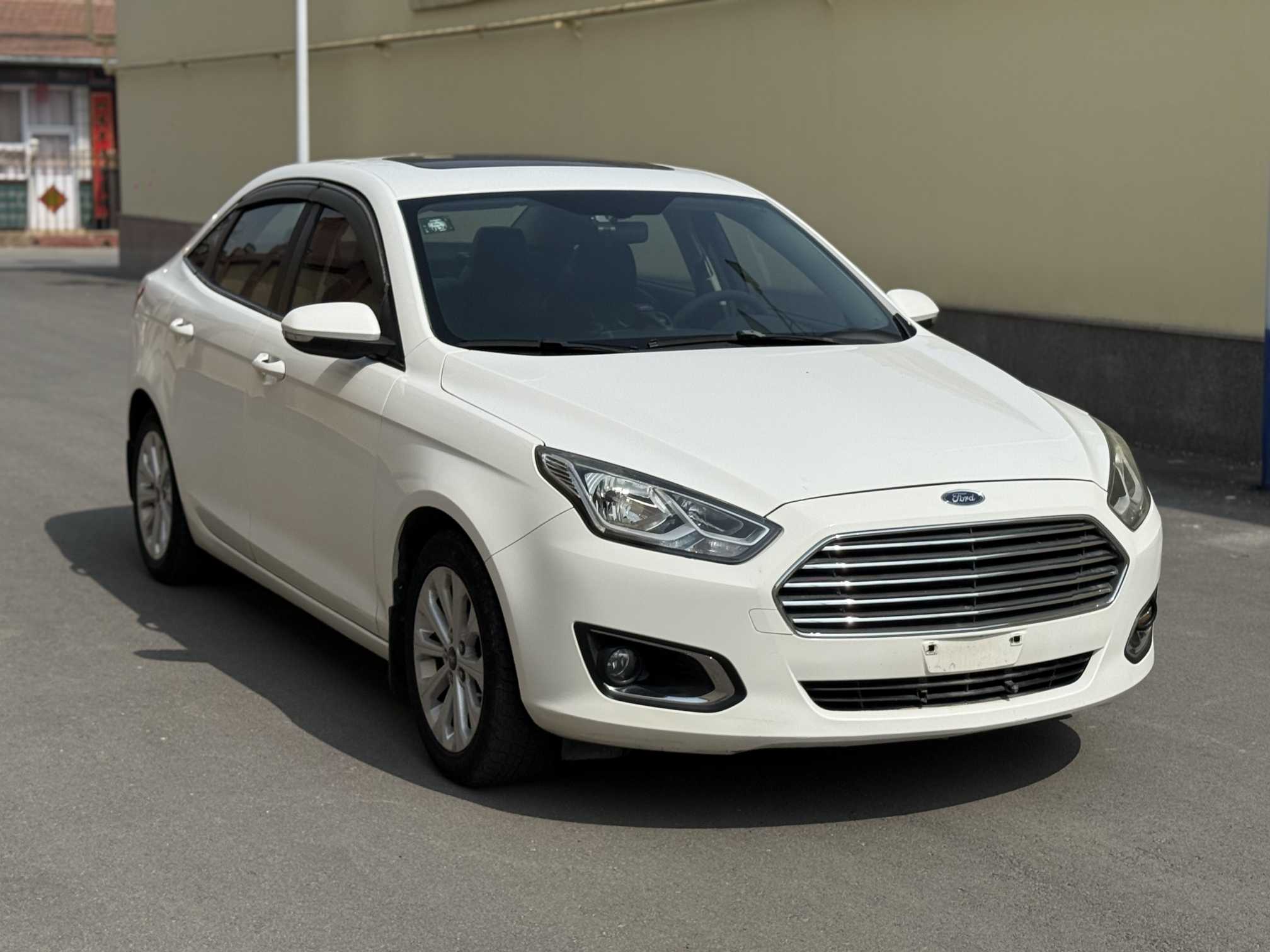 Ford Escort 2016 immagine di auto #3