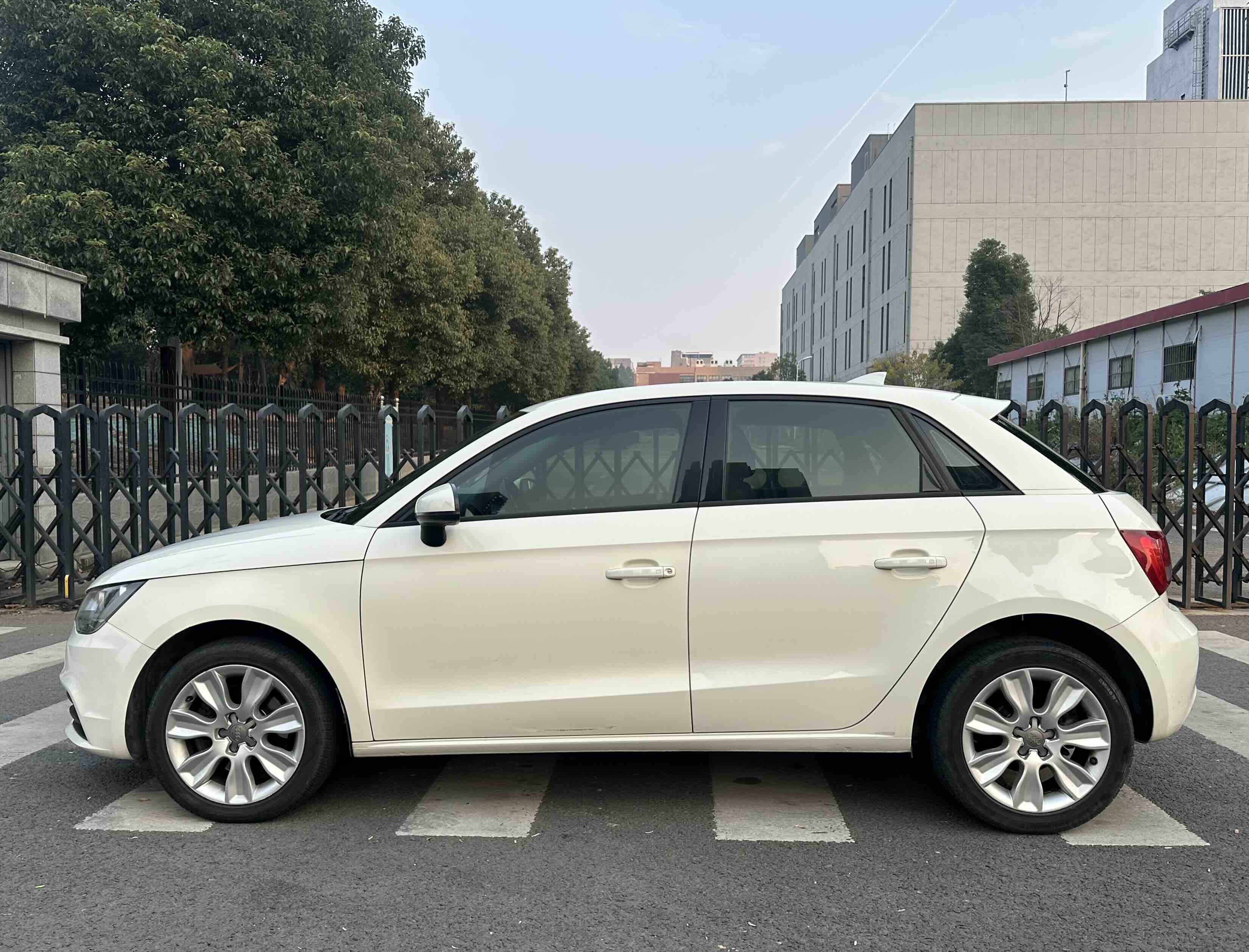 Audi A1 2014 car image #3