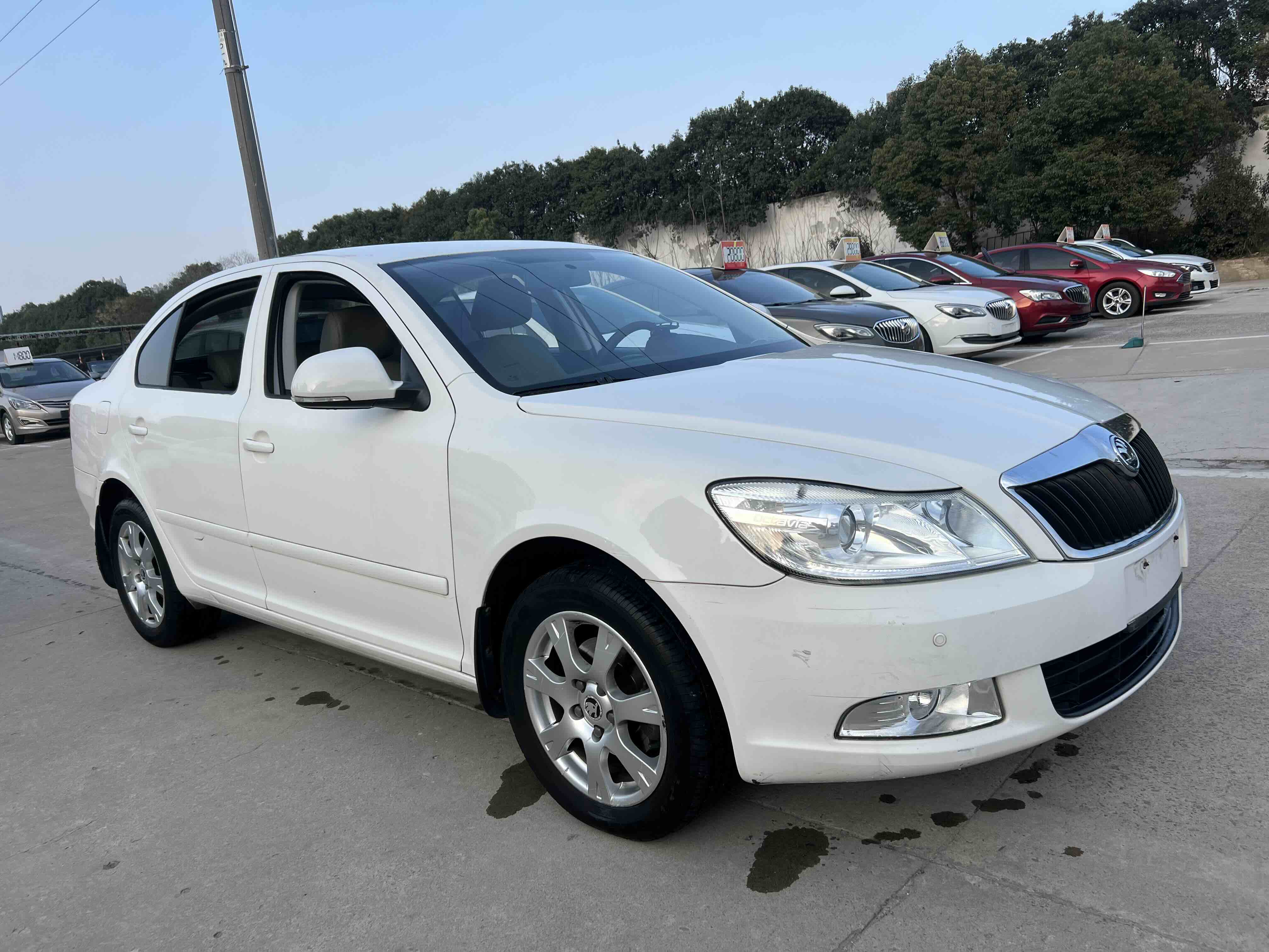 Skoda Octavia 2015 car image #3