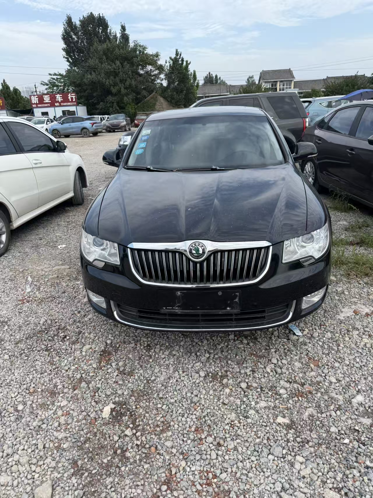 Skoda Superb 2011 imagem de carro #3