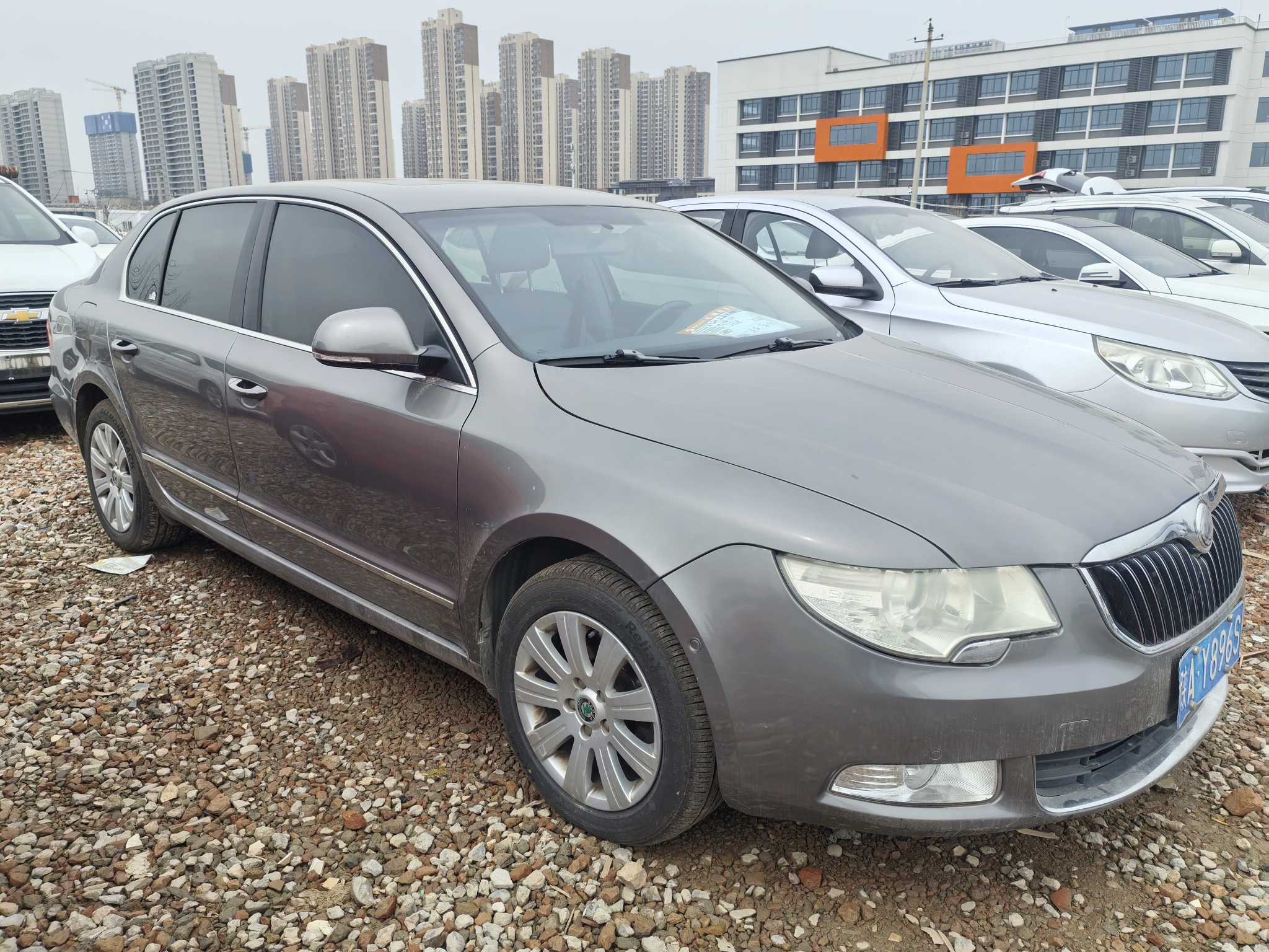 Skoda Superb 2013 car image #3