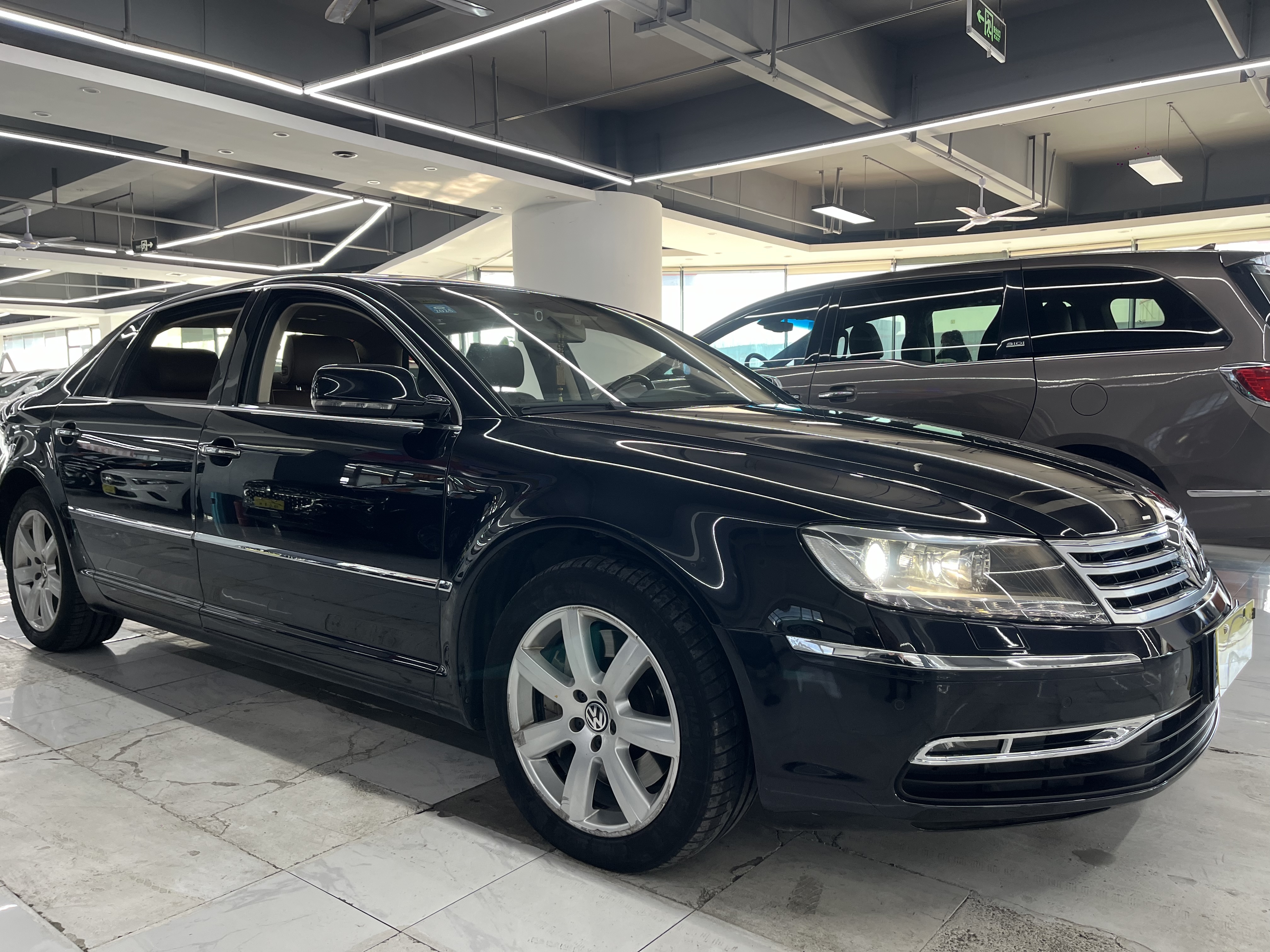 Volkswagen Pheaton 2014 immagine di auto #3