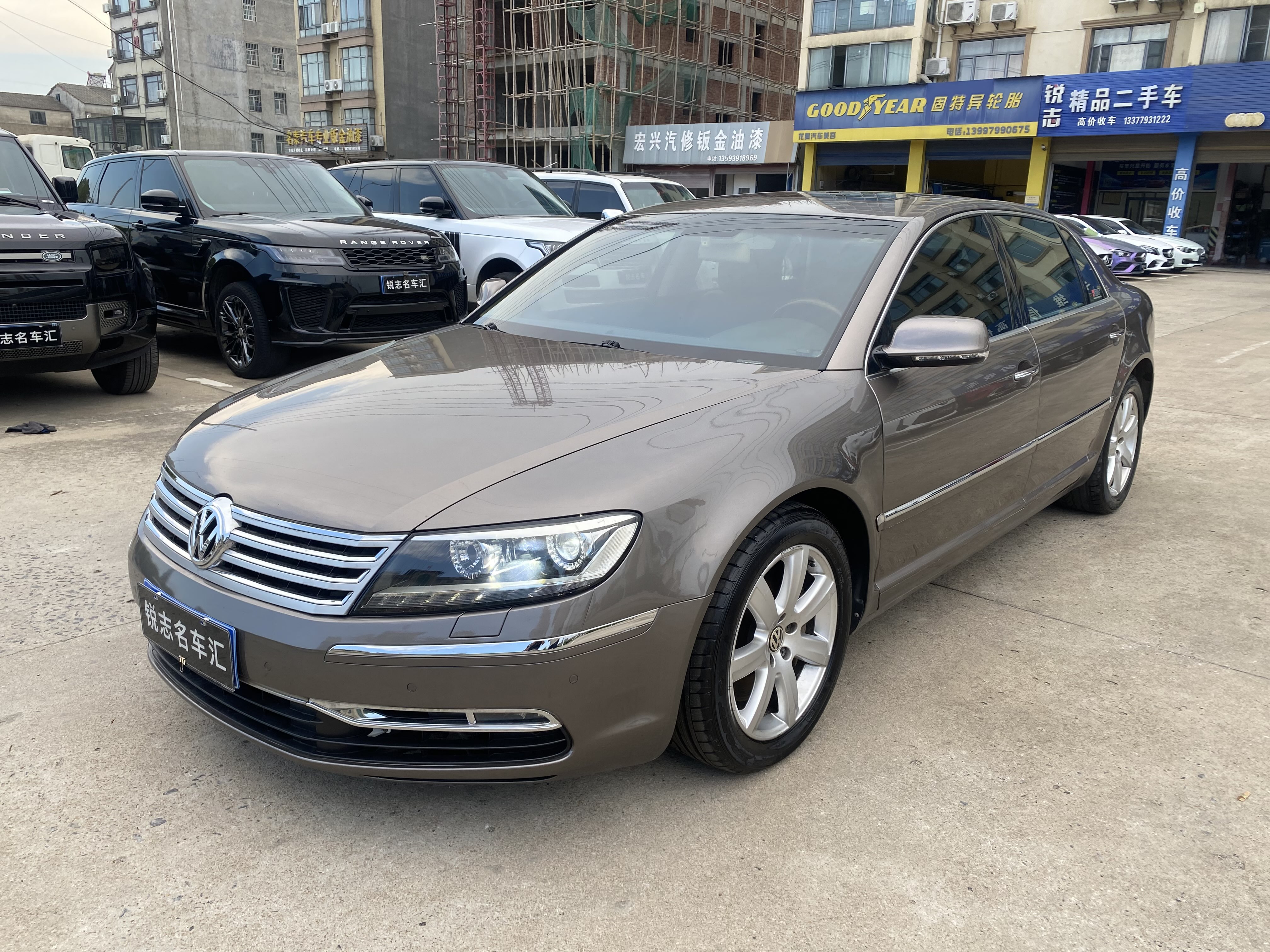 Volkswagen Pheaton 2013 immagine di auto #3