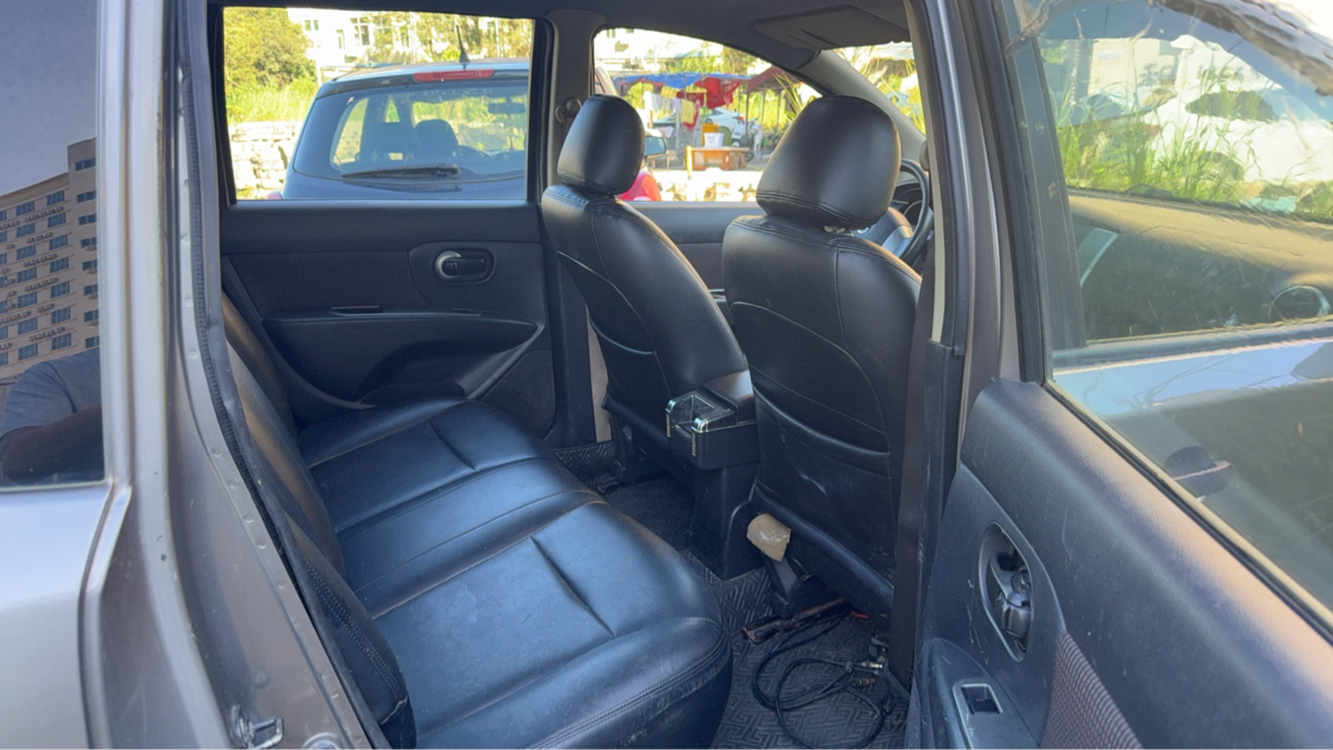 日产 骊威 2010 汽车图片 #3