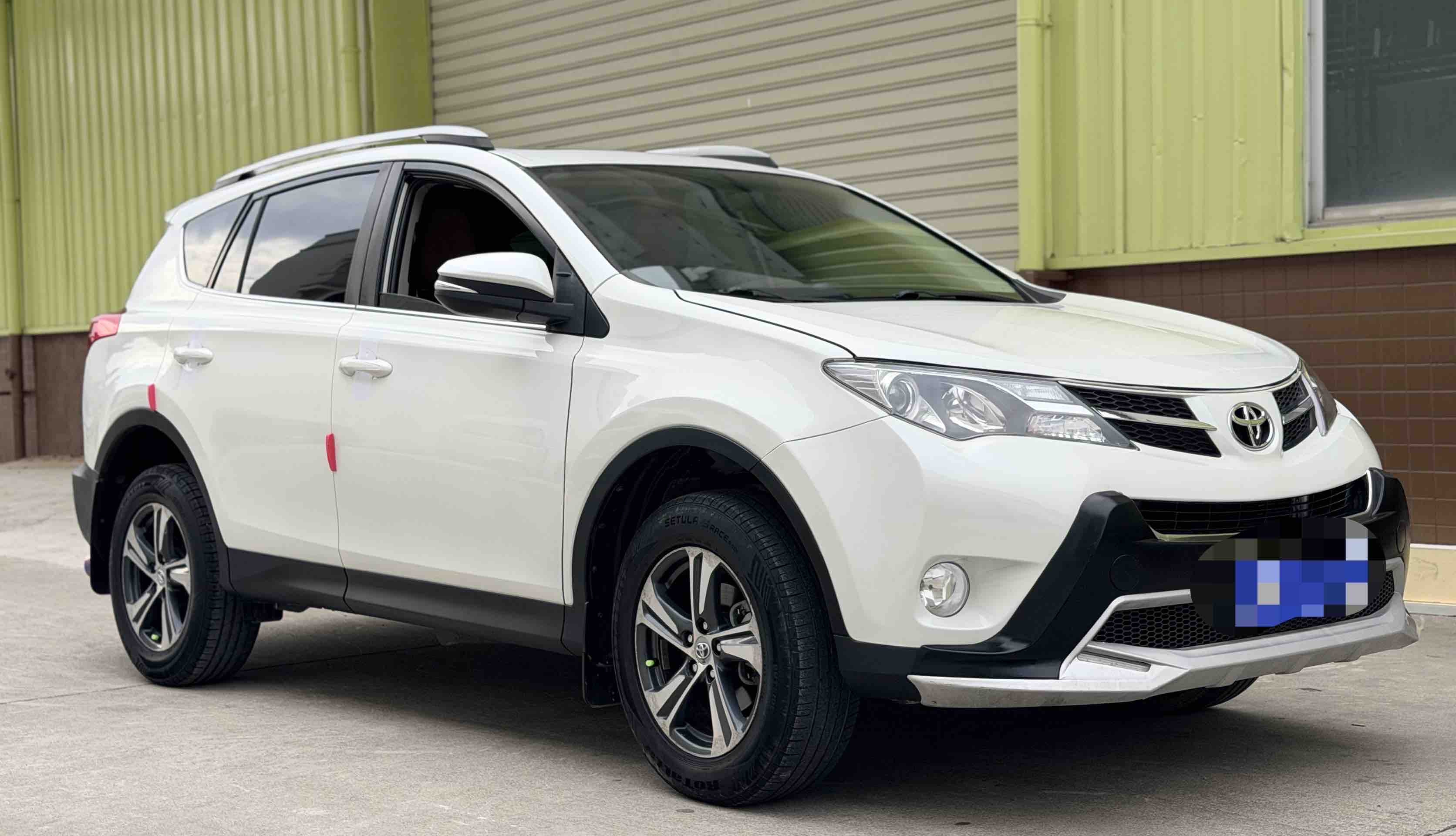 Toyota RAV4 2015 car image #3