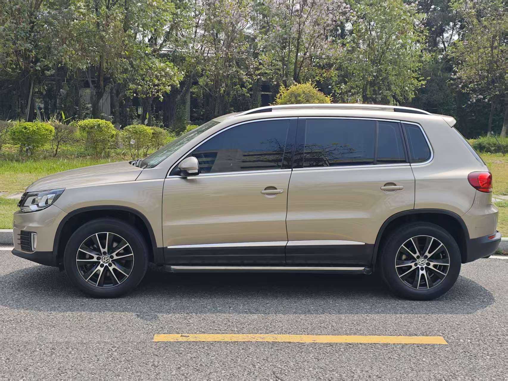 Volkswagen Tiguan 2014 car image #3