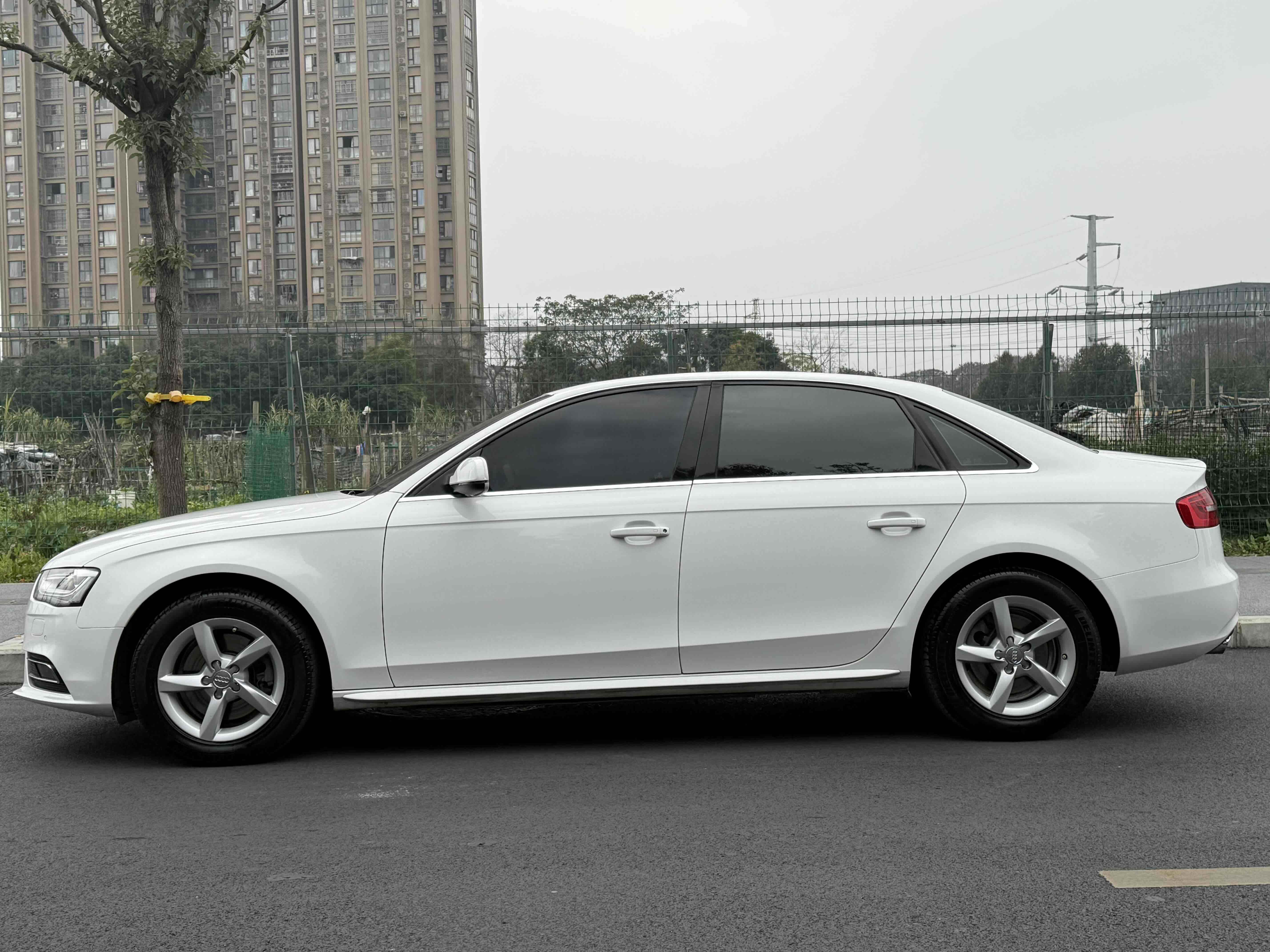 Audi A4L 2015 #3 Audi A4L 2015 car image #3