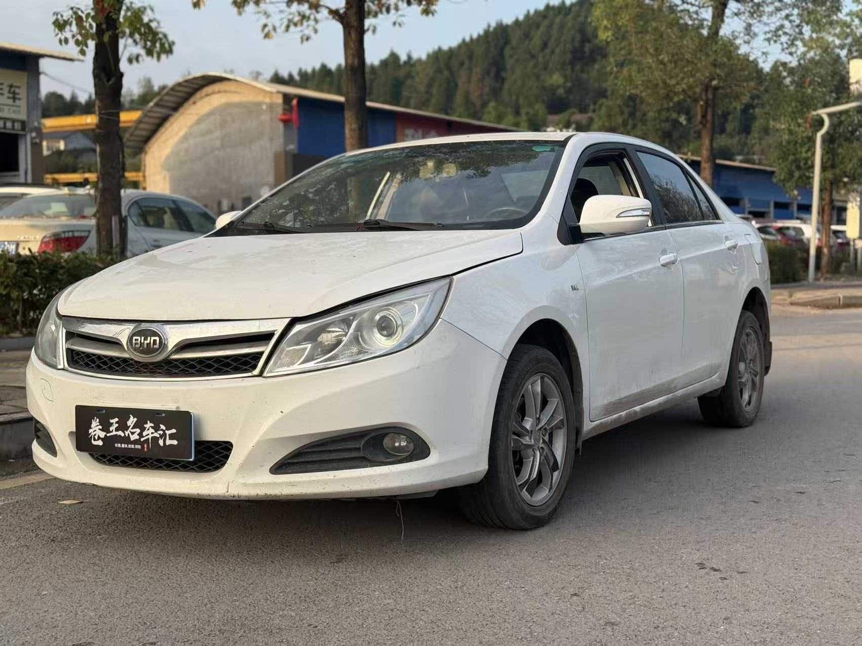 BYD SuRui 2014 #3 BYD SuRui 2014 car image #3